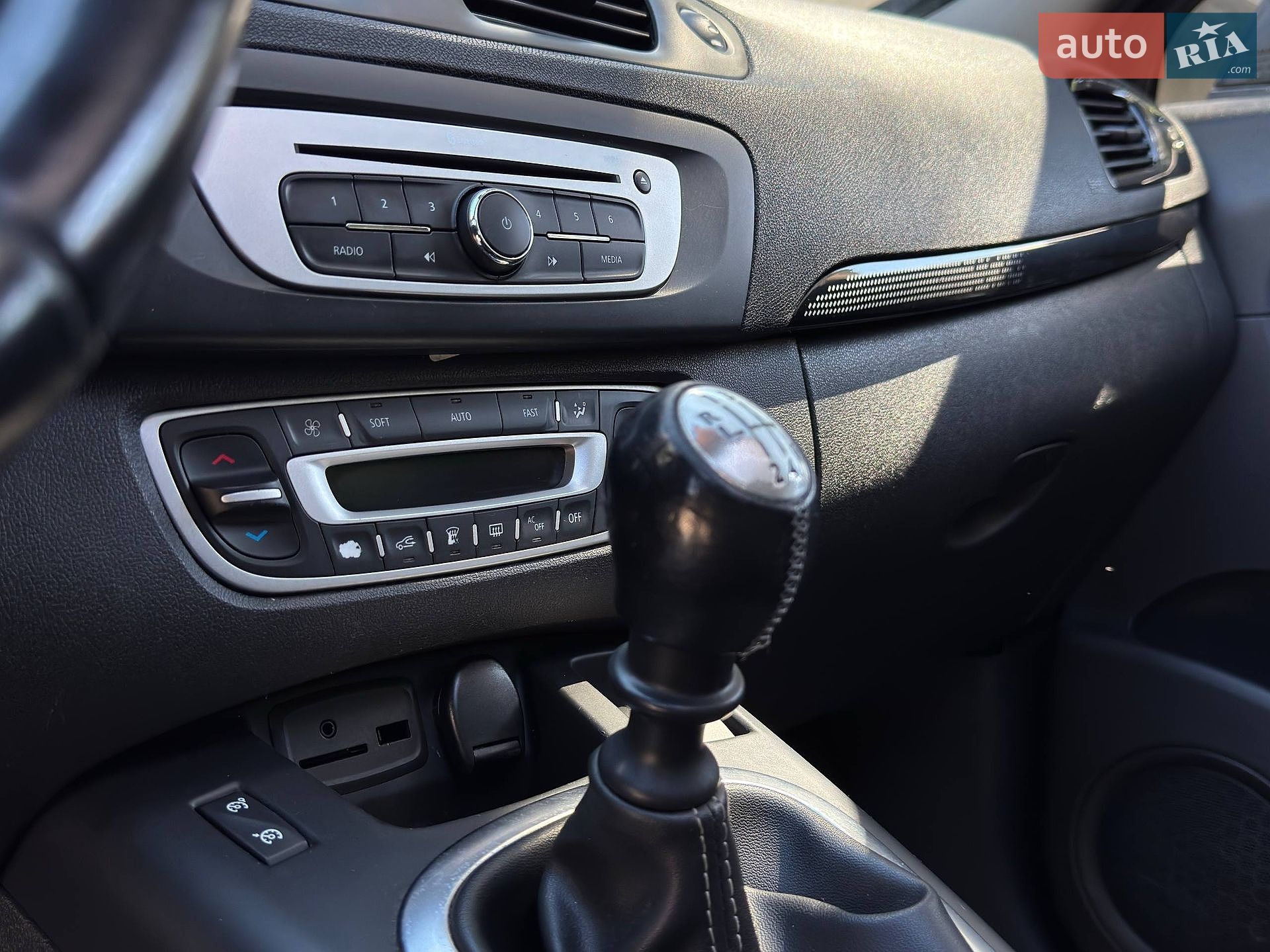 Renault Grand Scenic 2015 VIN VF1JZ14P652359969 фото оголошення 15 з 30
