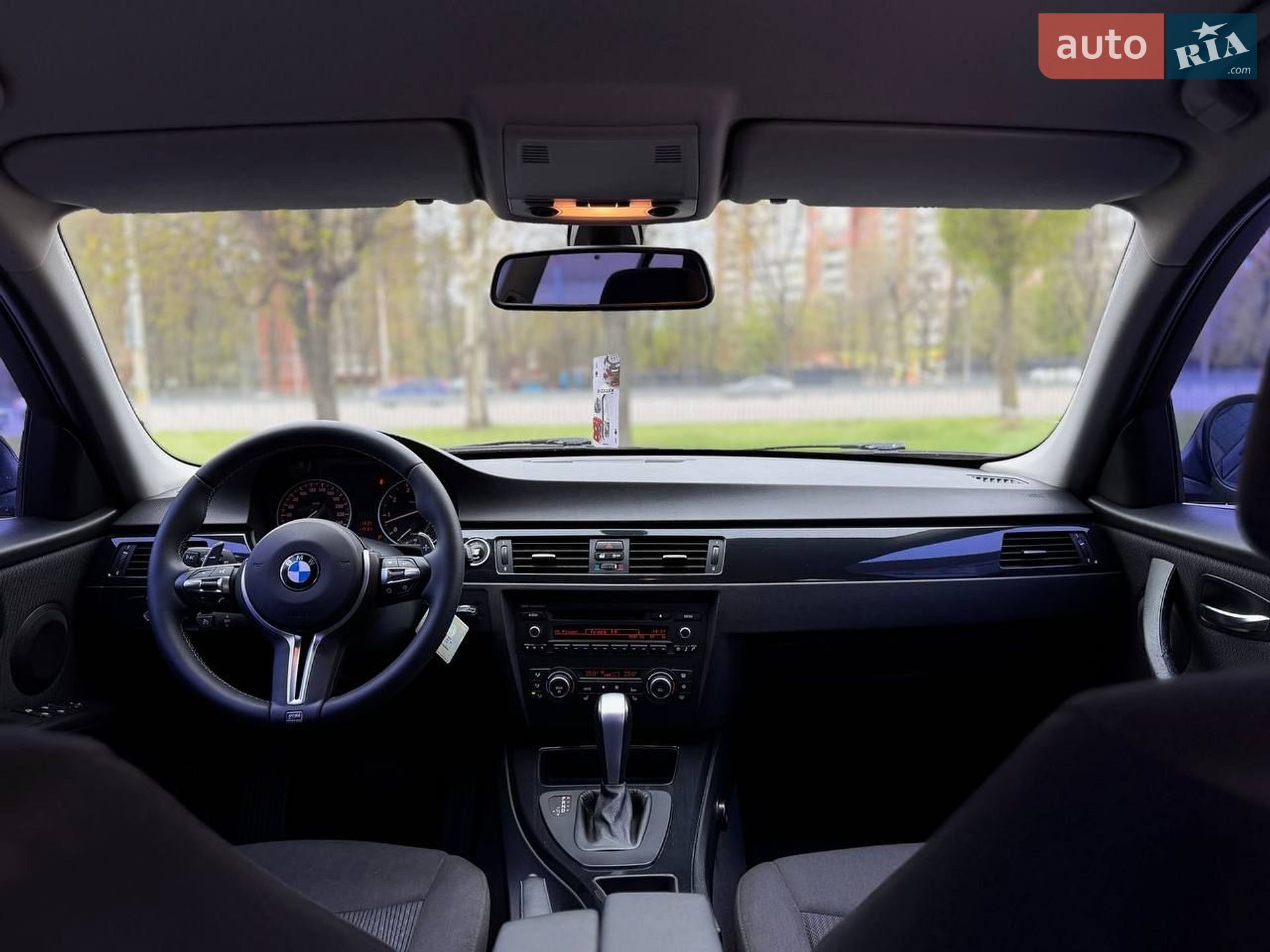 BMW 3 Series 2011 VIN WBAPG51060F059246 фото оголошення 10 з 31