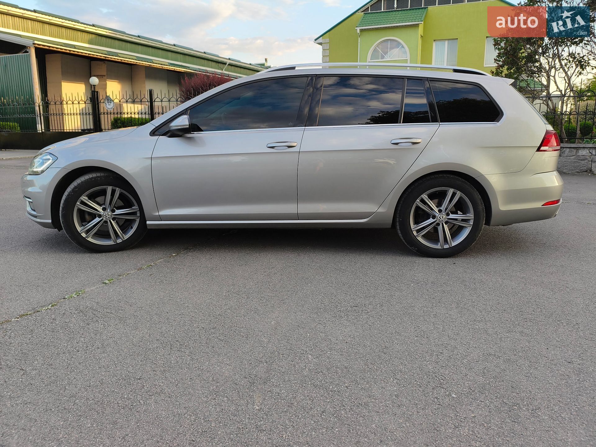 Volkswagen Golf 2017 VIN WVWZZZAUZJP531698 фото оголошення 8 з 21
