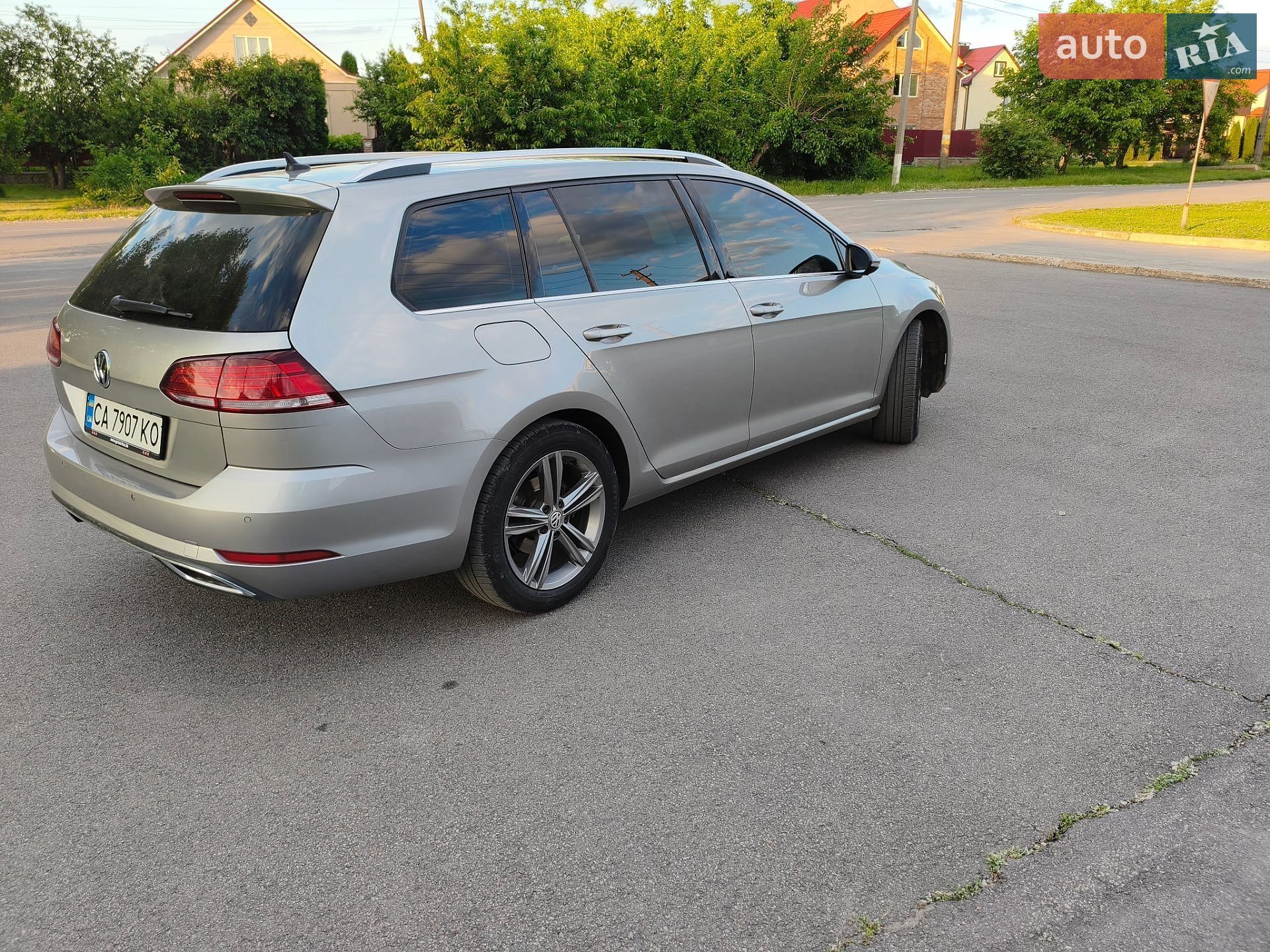 Volkswagen Golf 2017 VIN WVWZZZAUZJP531698 фото оголошення 4 з 21