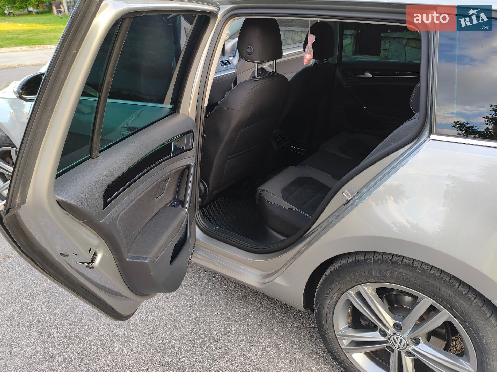 Volkswagen Golf 2017 VIN WVWZZZAUZJP531698 фото оголошення 14 з 21