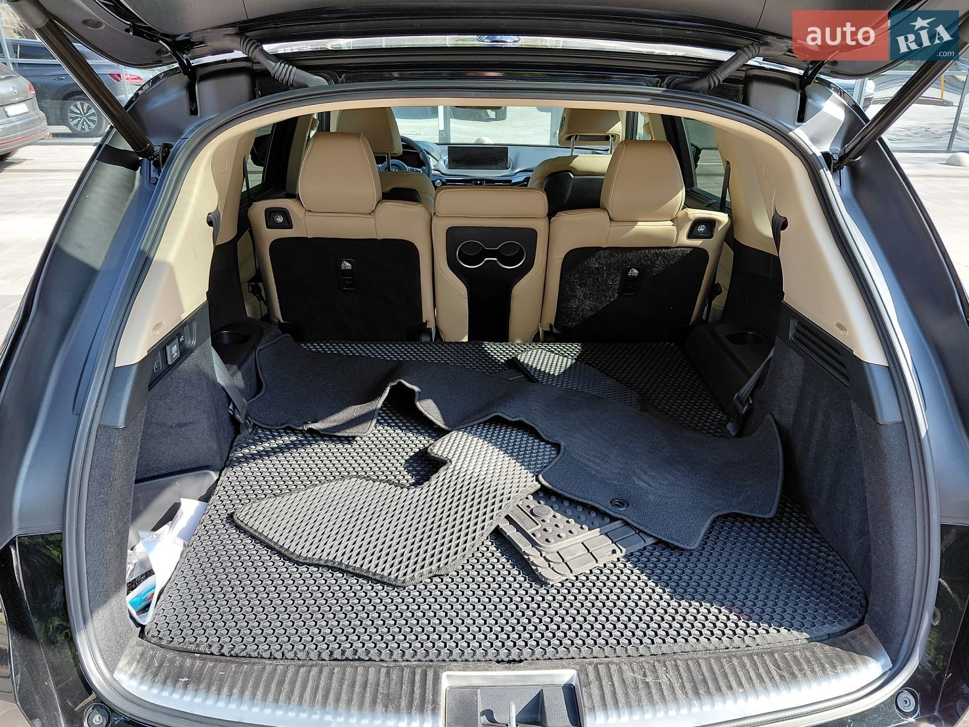 Acura MDX 2023 VIN 5J8YE1H82PL027800 фото оголошення 12 з 19