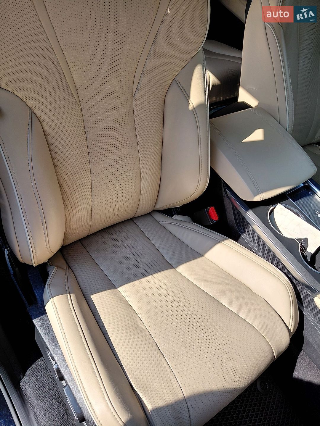 Acura MDX 2023 VIN 5J8YE1H82PL027800 фото оголошення 17 з 19