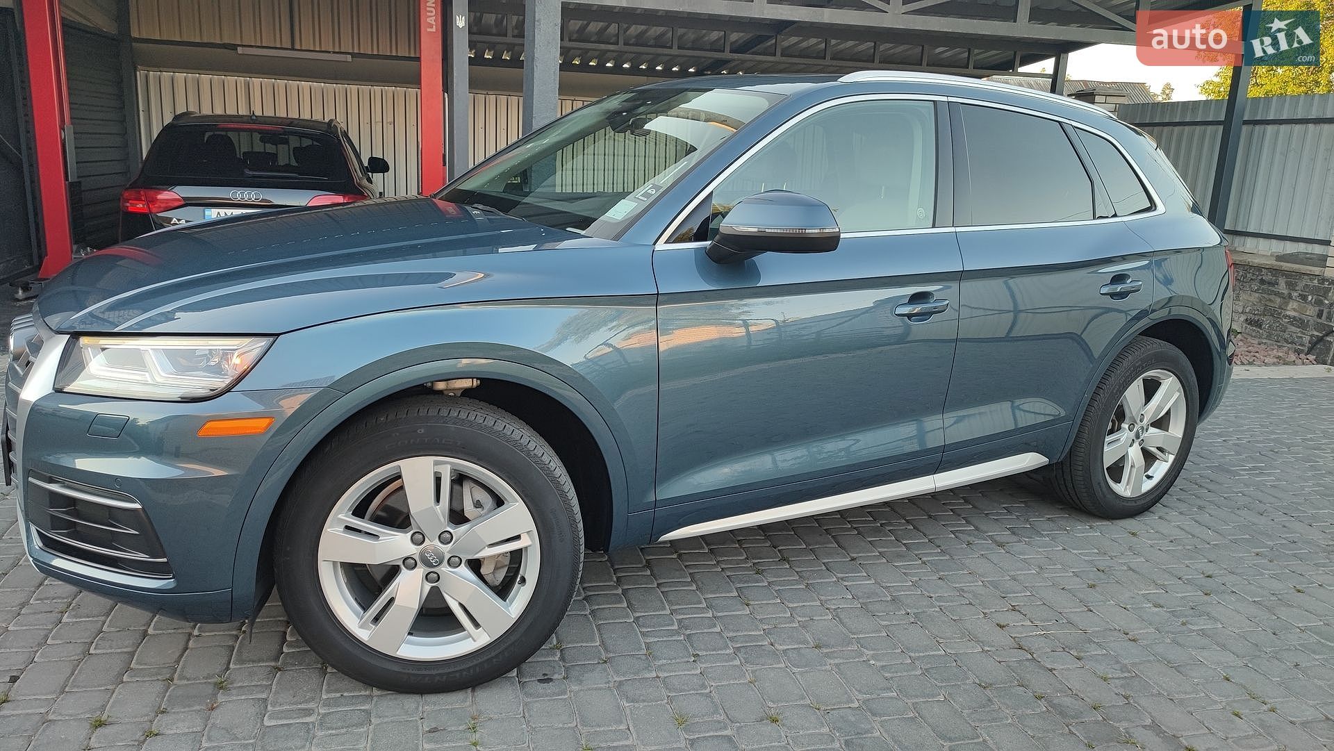 Audi Q5 2018 VIN WA1BNAFY1J2208191 фото оголошення 4 з 52
