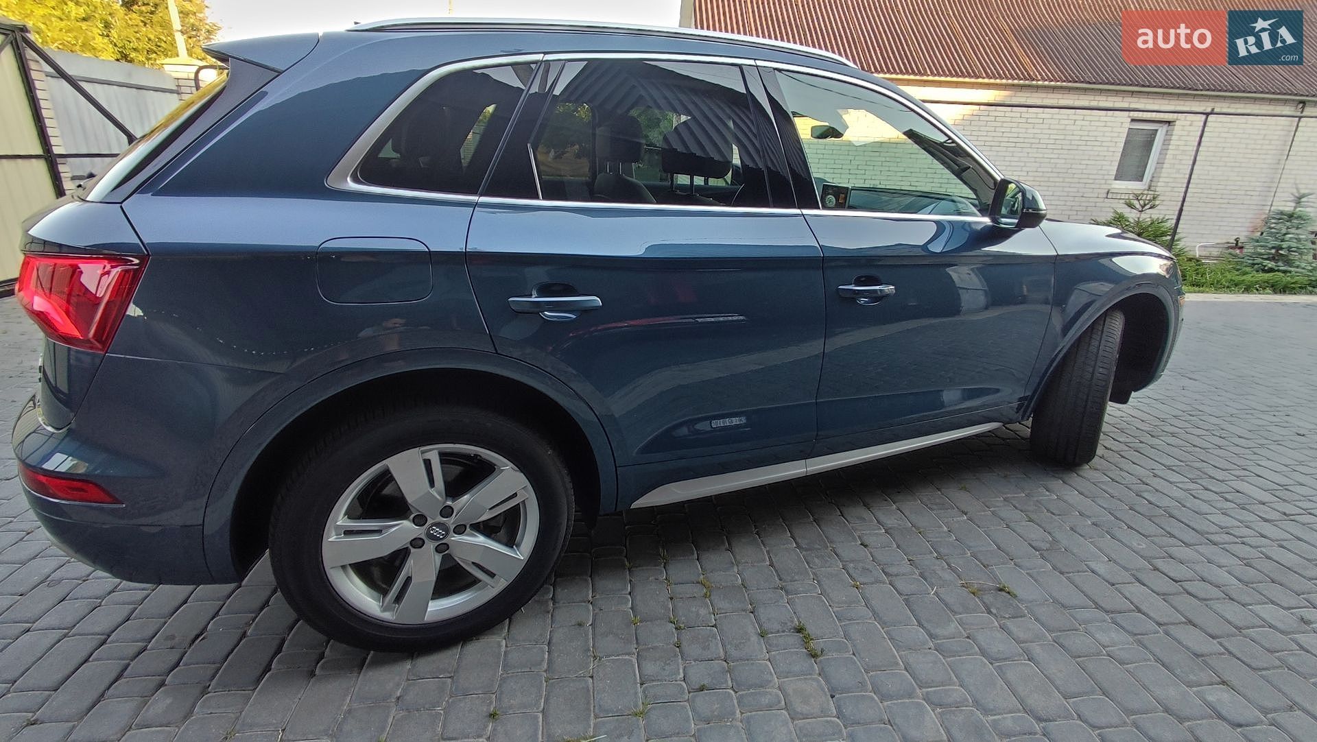 Audi Q5 2018 VIN WA1BNAFY1J2208191 фото оголошення 16 з 52