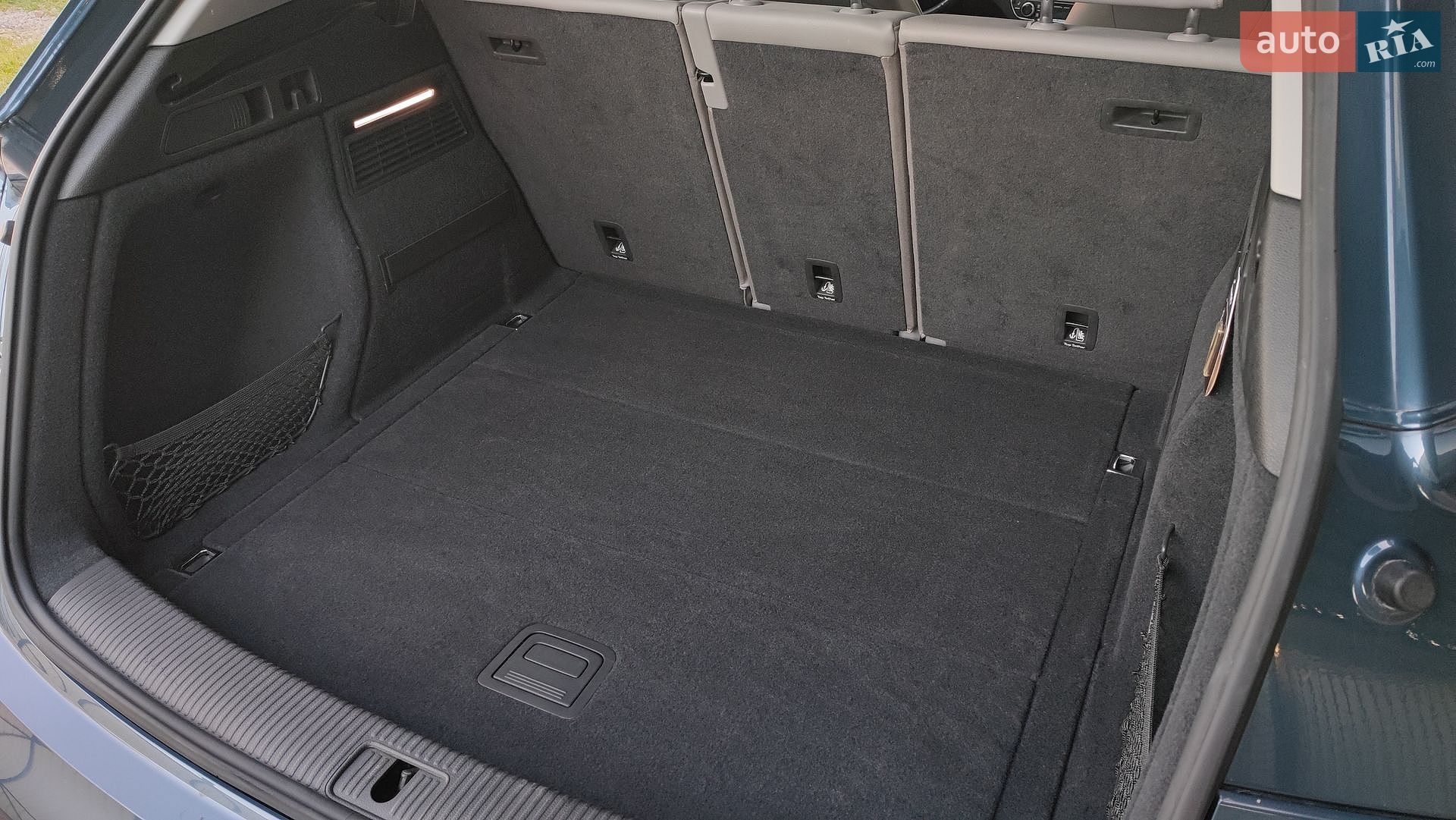 Audi Q5 2018 VIN WA1BNAFY1J2208191 фото оголошення 22 з 52
