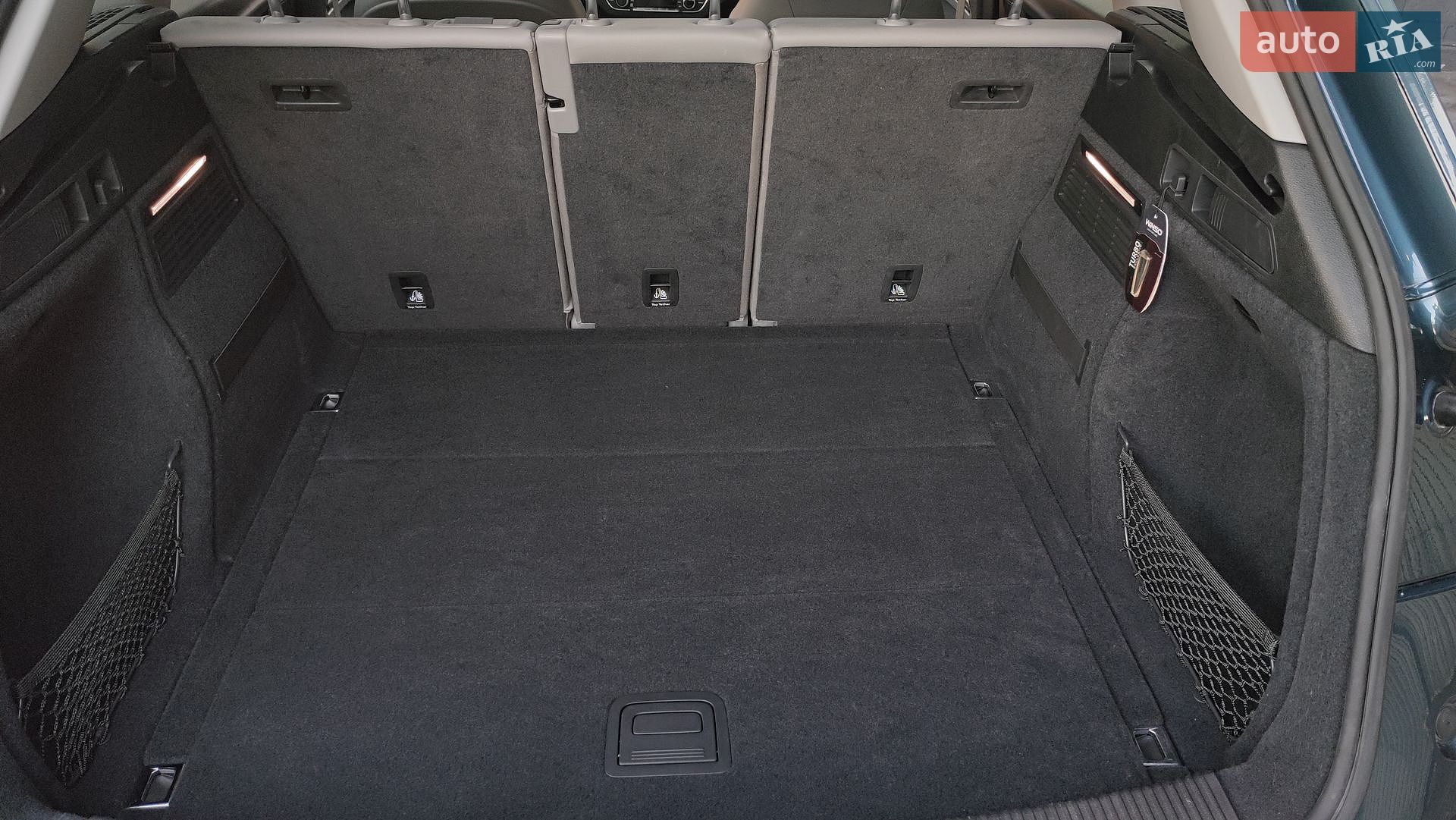 Audi Q5 2018 VIN WA1BNAFY1J2208191 фото оголошення 23 з 52