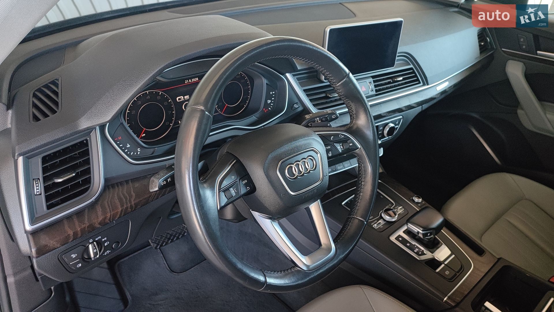 Audi Q5 2018 VIN WA1BNAFY1J2208191 фото оголошення 29 з 52