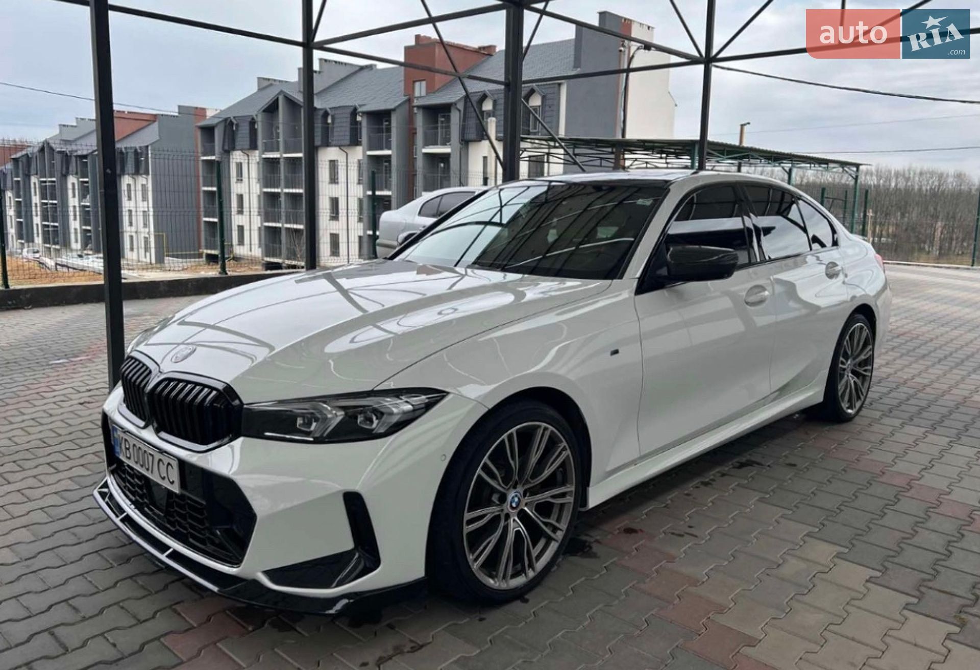 BMW 3 Series 2019 VIN 3MW5R1J58K8B01126 фото оголошення 7 з 19