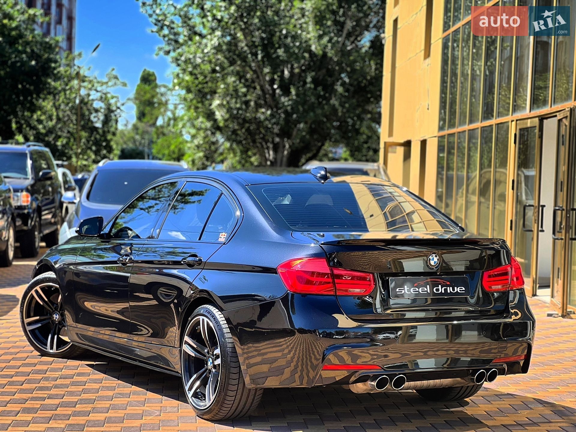 BMW 3 Series 2016 VIN WBA8B7G55GNT95407 фото оголошення 4 з 26