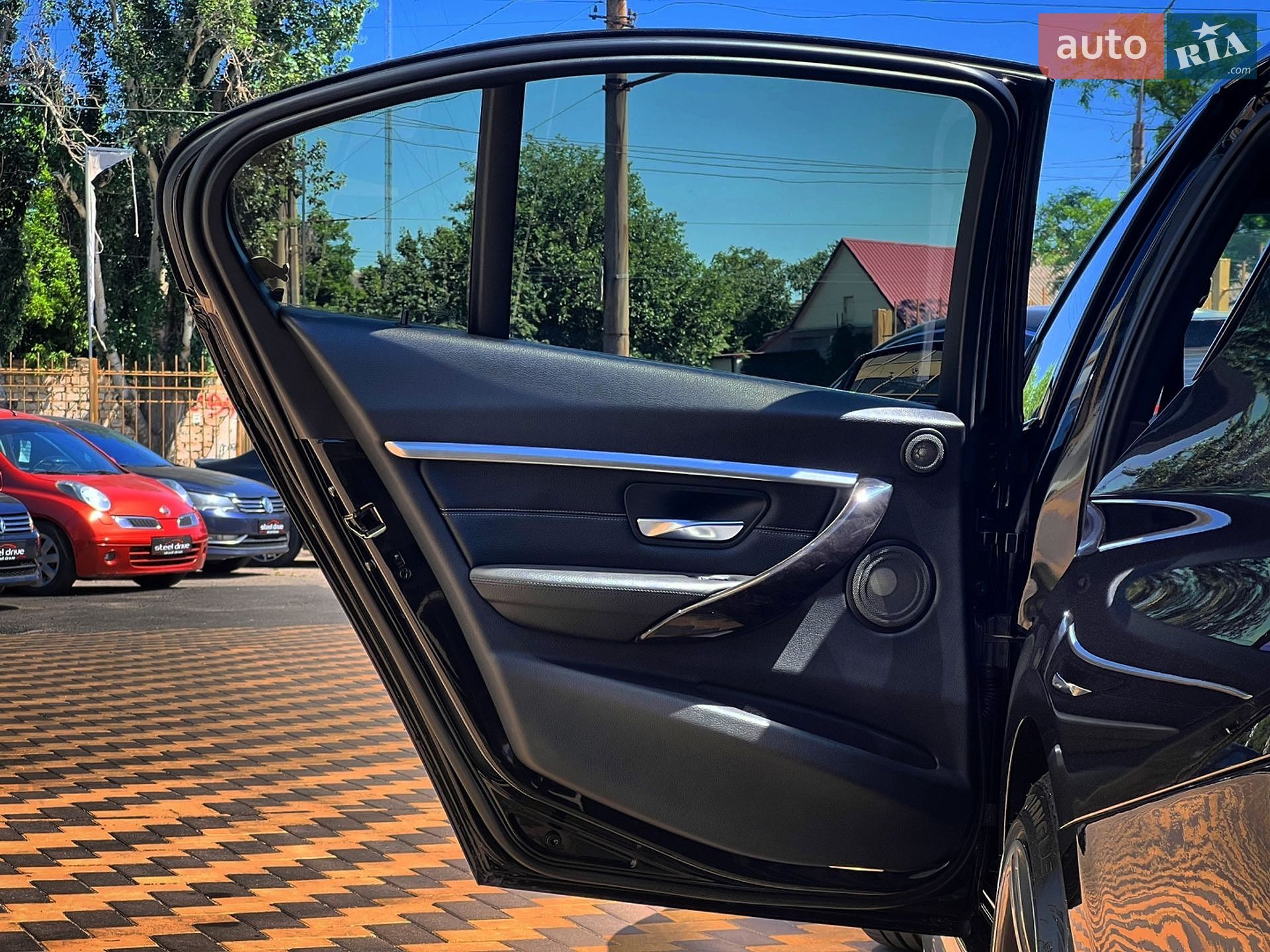 BMW 3 Series 2016 VIN WBA8B7G55GNT95407 фото оголошення 14 з 26