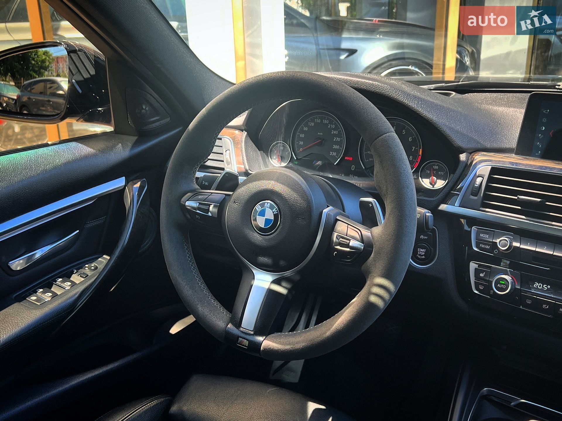 BMW 3 Series 2016 VIN WBA8B7G55GNT95407 фото оголошення 19 з 26