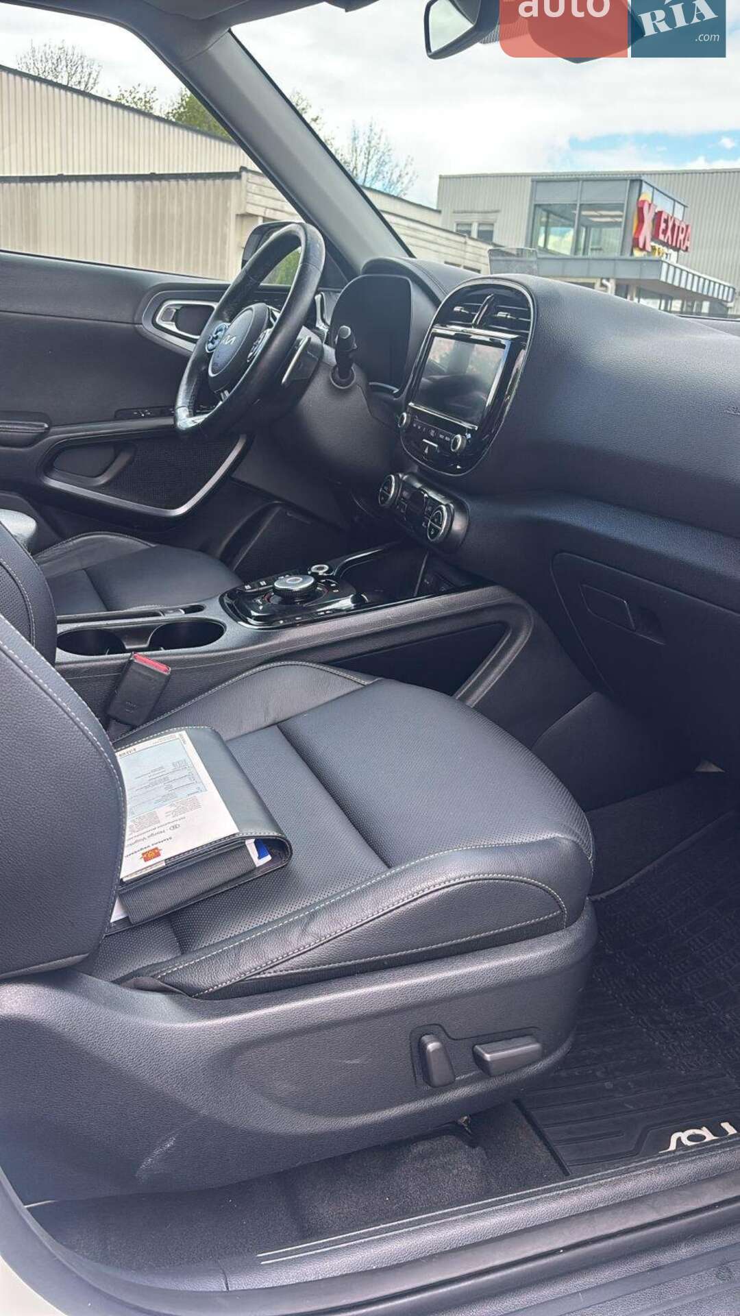 Kia Soul EV 2022 VIN KNAJ3811FN7024216 фото оголошення 9 з 14