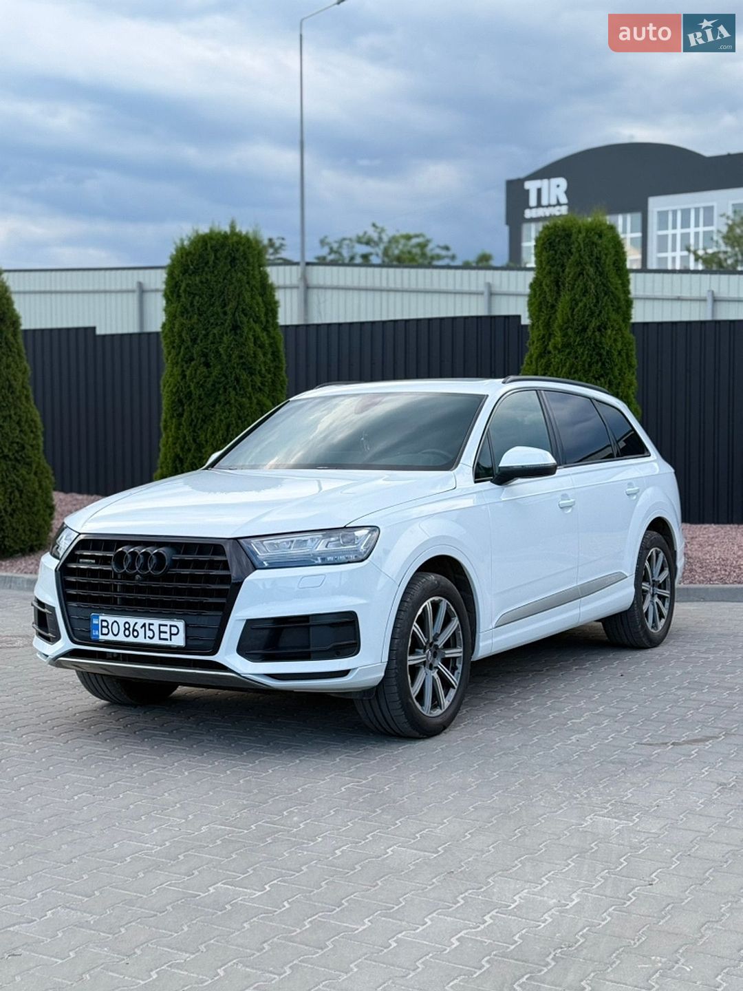 Audi Q7 2018 VIN WA1LHAF75KD024641 фото оголошення 5 з 46