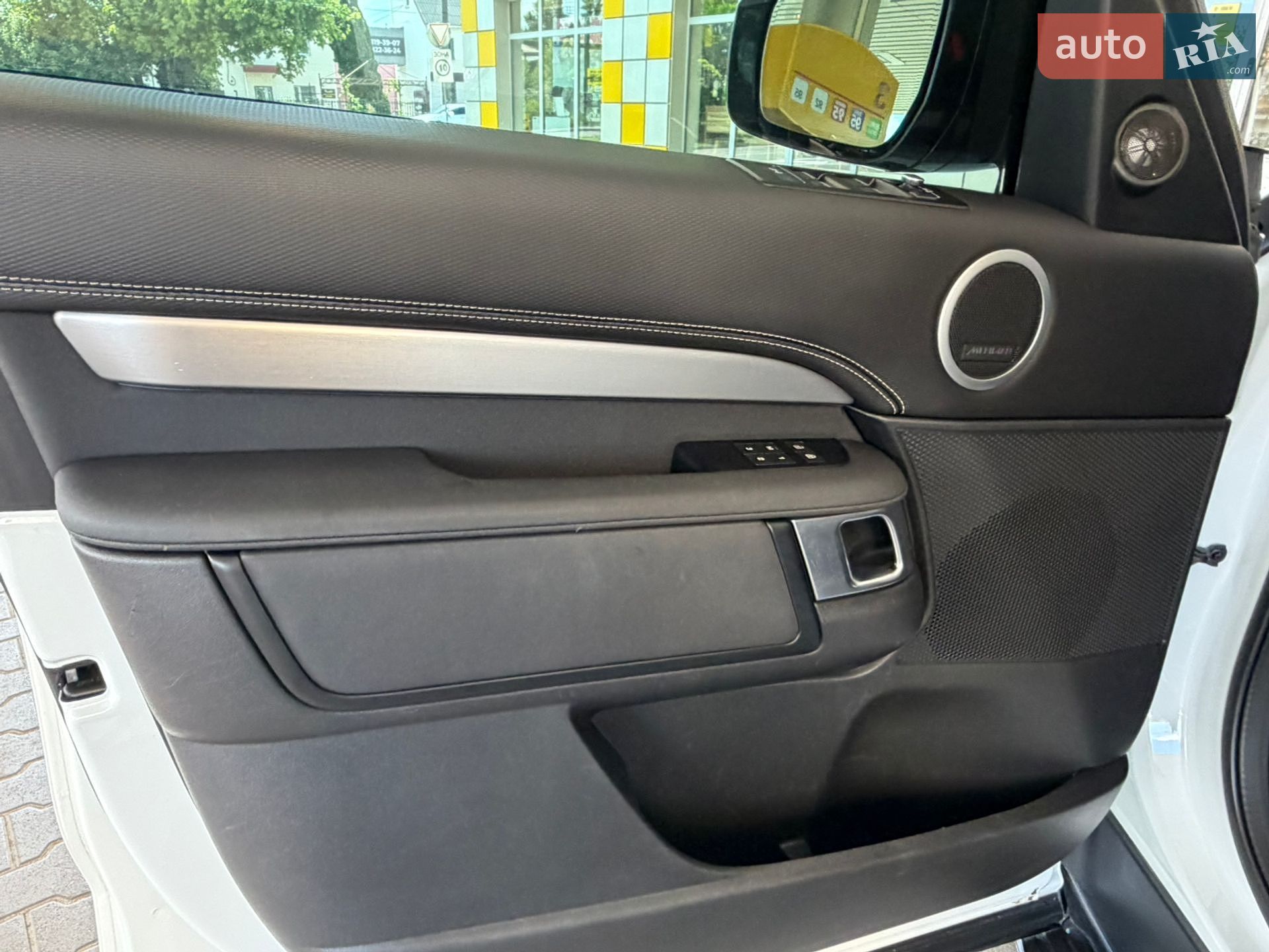 Land Rover Discovery 2021 VIN SALRT4EU9N2462126 фото оголошення 17 з 46