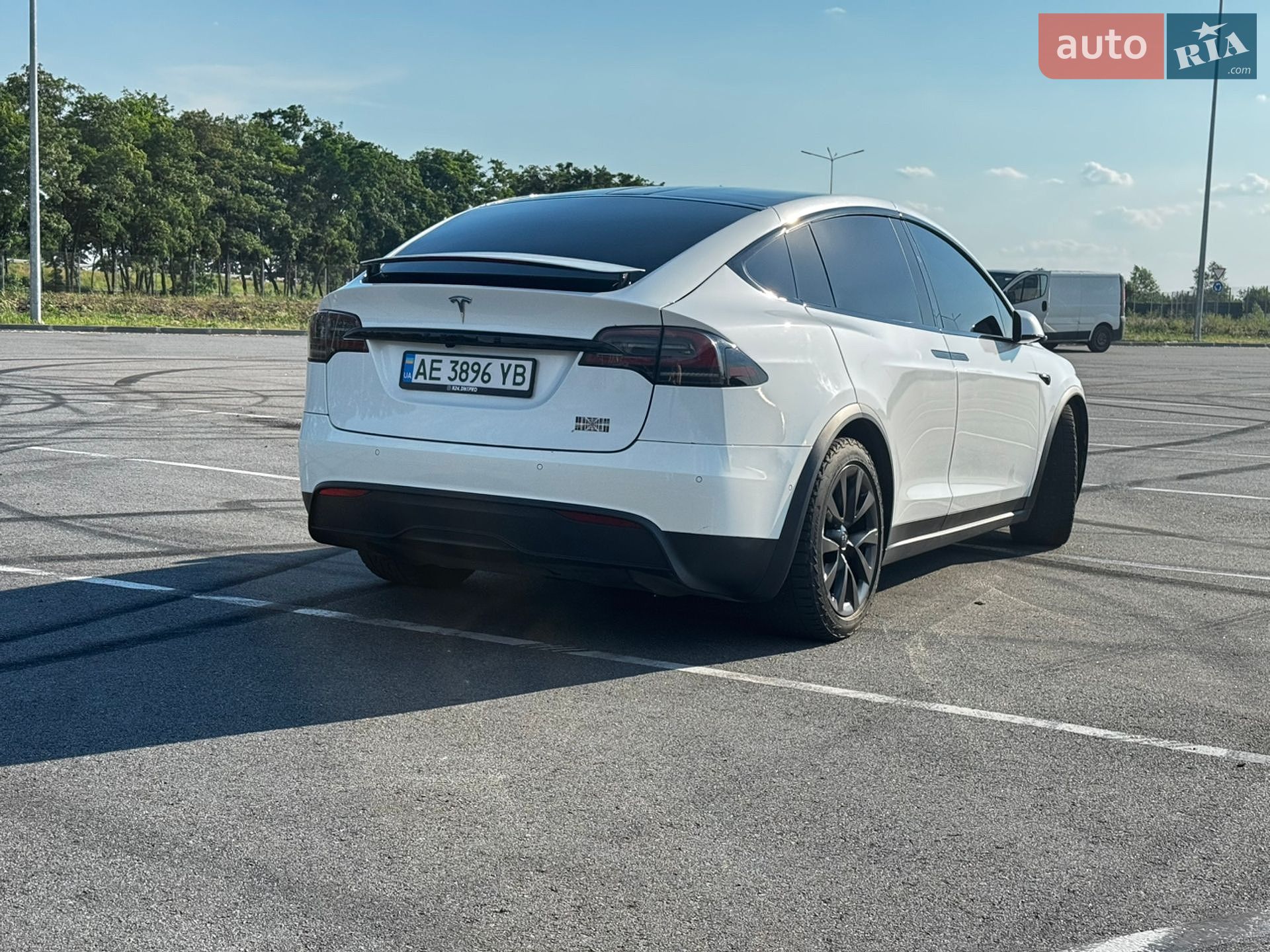 Tesla Model X 2022 VIN 7SAXCBE6XNF354943 фото оголошення 5 з 19