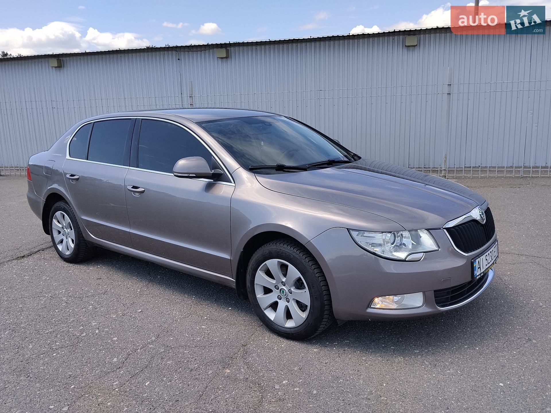 Skoda Superb 2012 VIN Y6UAB43T5CB300671 фото оголошення 2 з 8