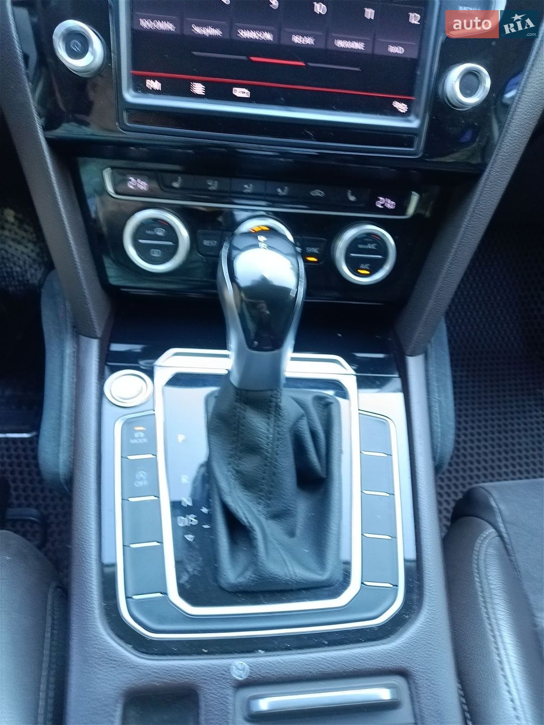 Volkswagen Passat 2015 VIN WVWZZZ3CZGE112690 фото оголошення 4 з 13