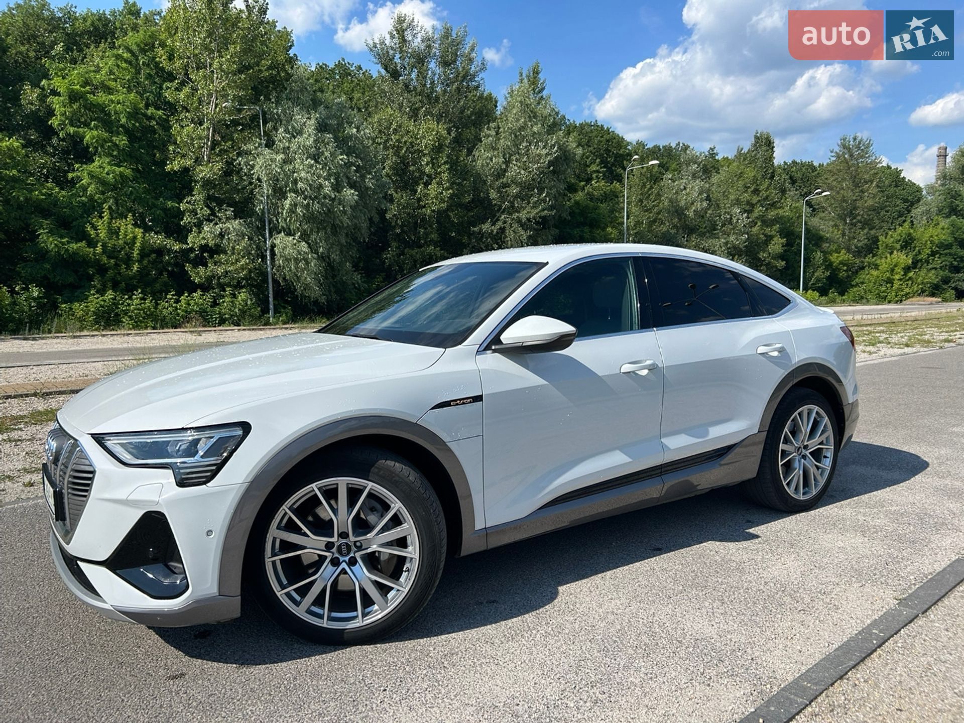 Audi e-tron Sportback 2020 VIN WAUZZZGE6LB039247 фото оголошення 2 з 31