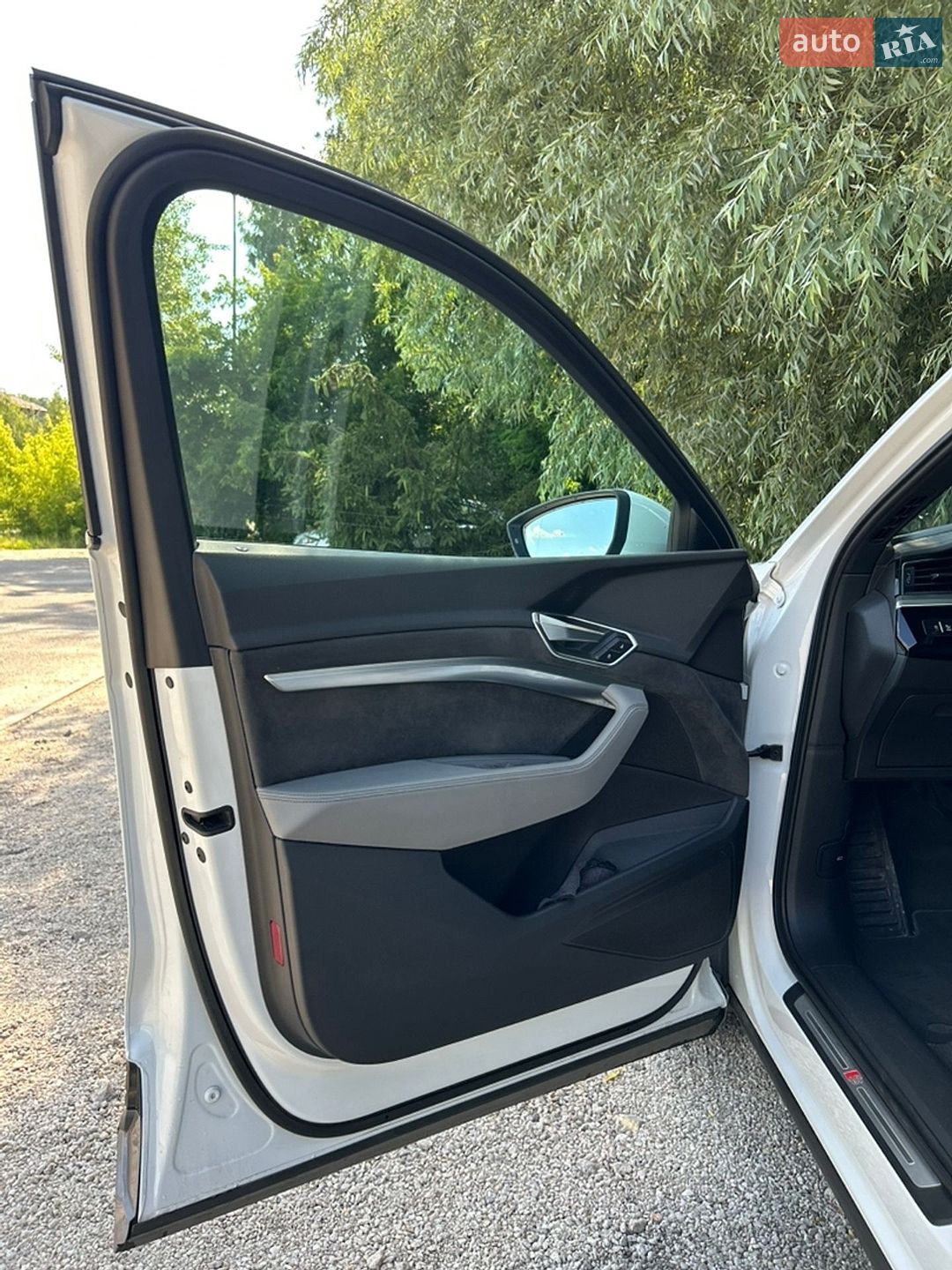 Audi e-tron Sportback 2020 VIN WAUZZZGE6LB039247 фото оголошення 27 з 31