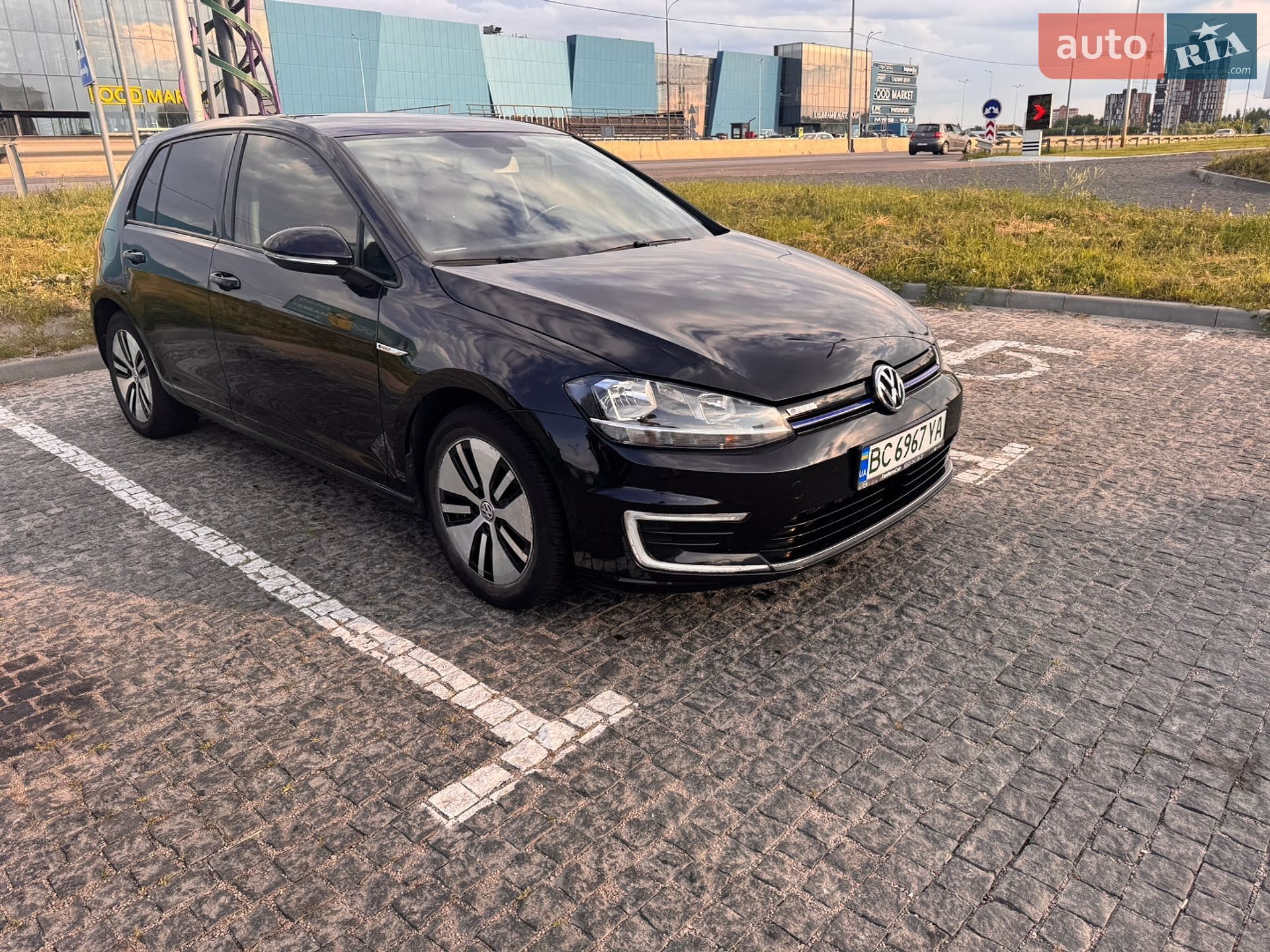 Volkswagen e-Golf 2019 VIN WVWKR7AU5KW915483 фото оголошення 2 з 24