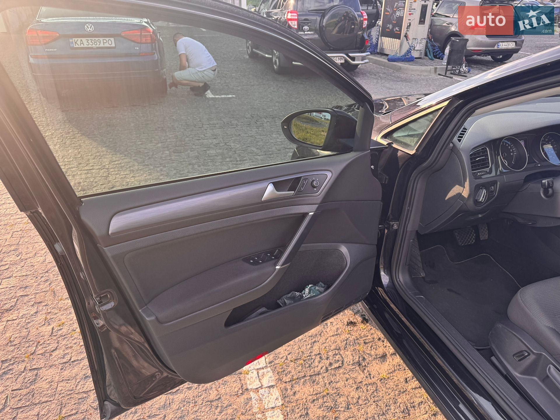 Volkswagen e-Golf 2019 VIN WVWKR7AU5KW915483 фото оголошення 11 з 24