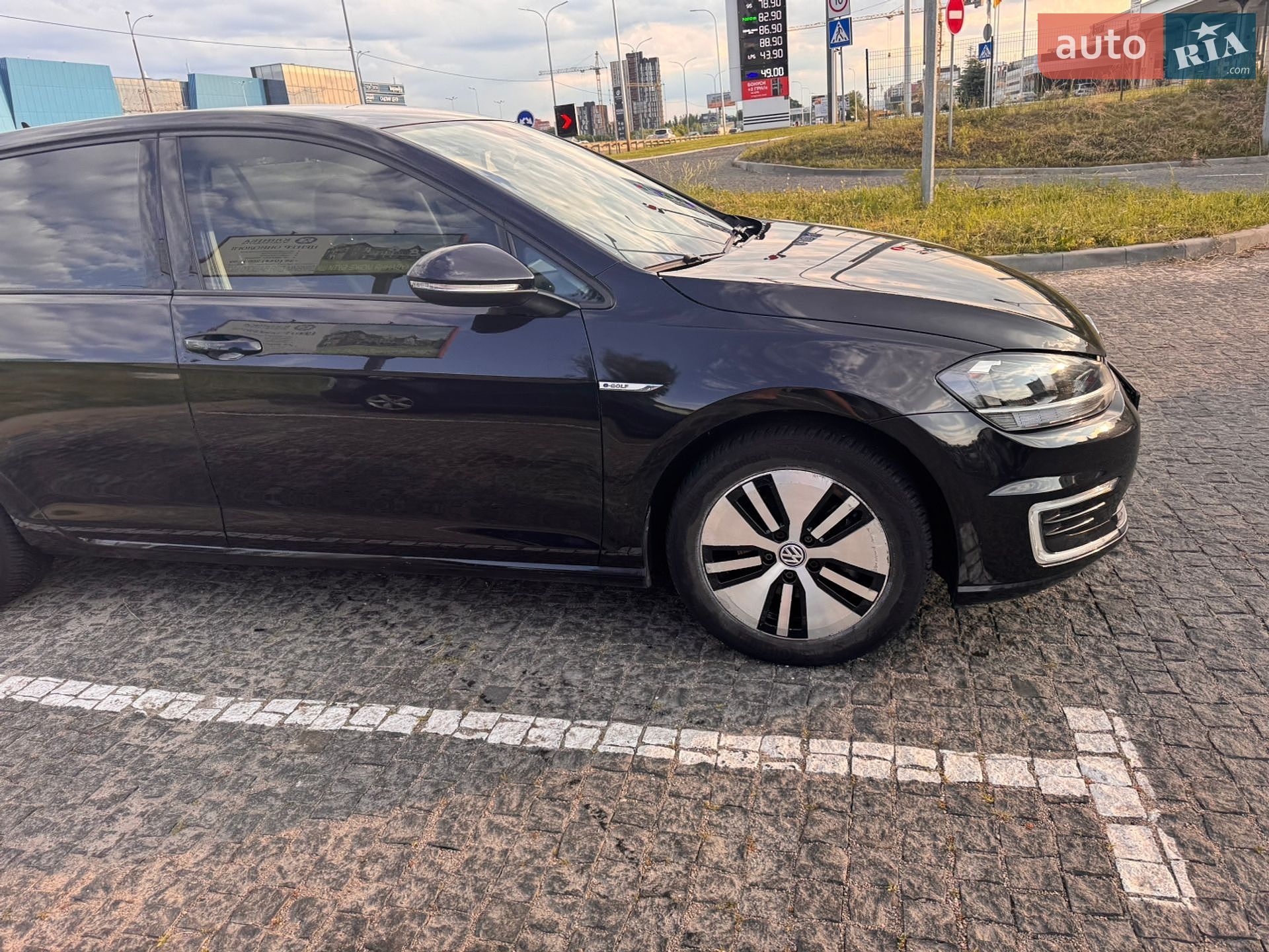 Volkswagen e-Golf 2019 VIN WVWKR7AU5KW915483 фото оголошення 6 з 24