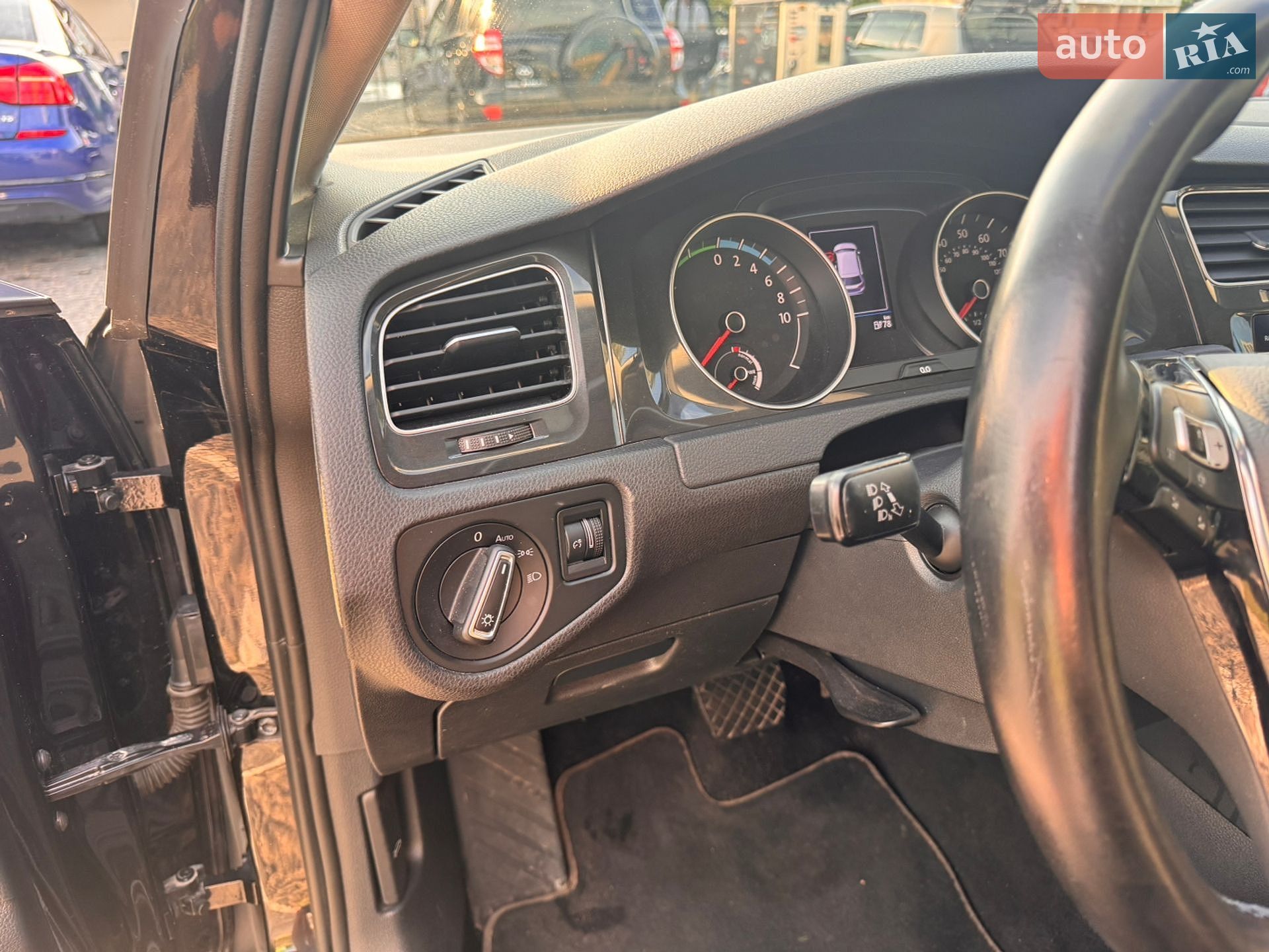 Volkswagen e-Golf 2019 VIN WVWKR7AU5KW915483 фото оголошення 14 з 24