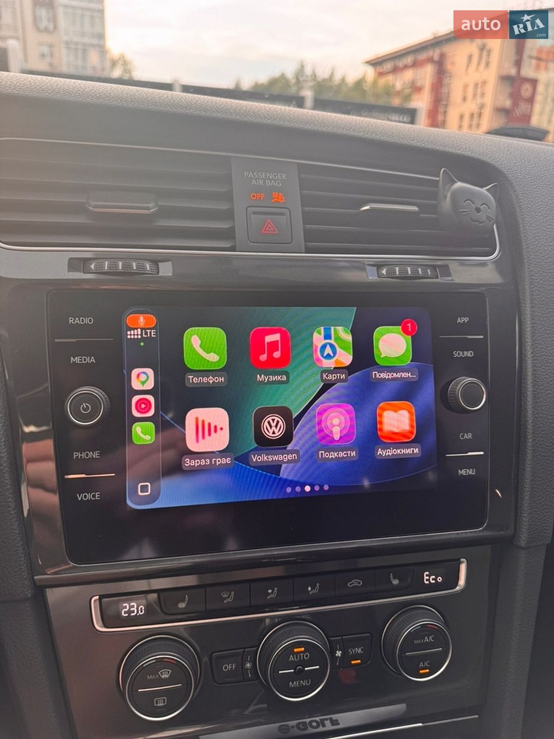 Volkswagen e-Golf 2019 VIN WVWKR7AU5KW915483 фото оголошення 23 з 24