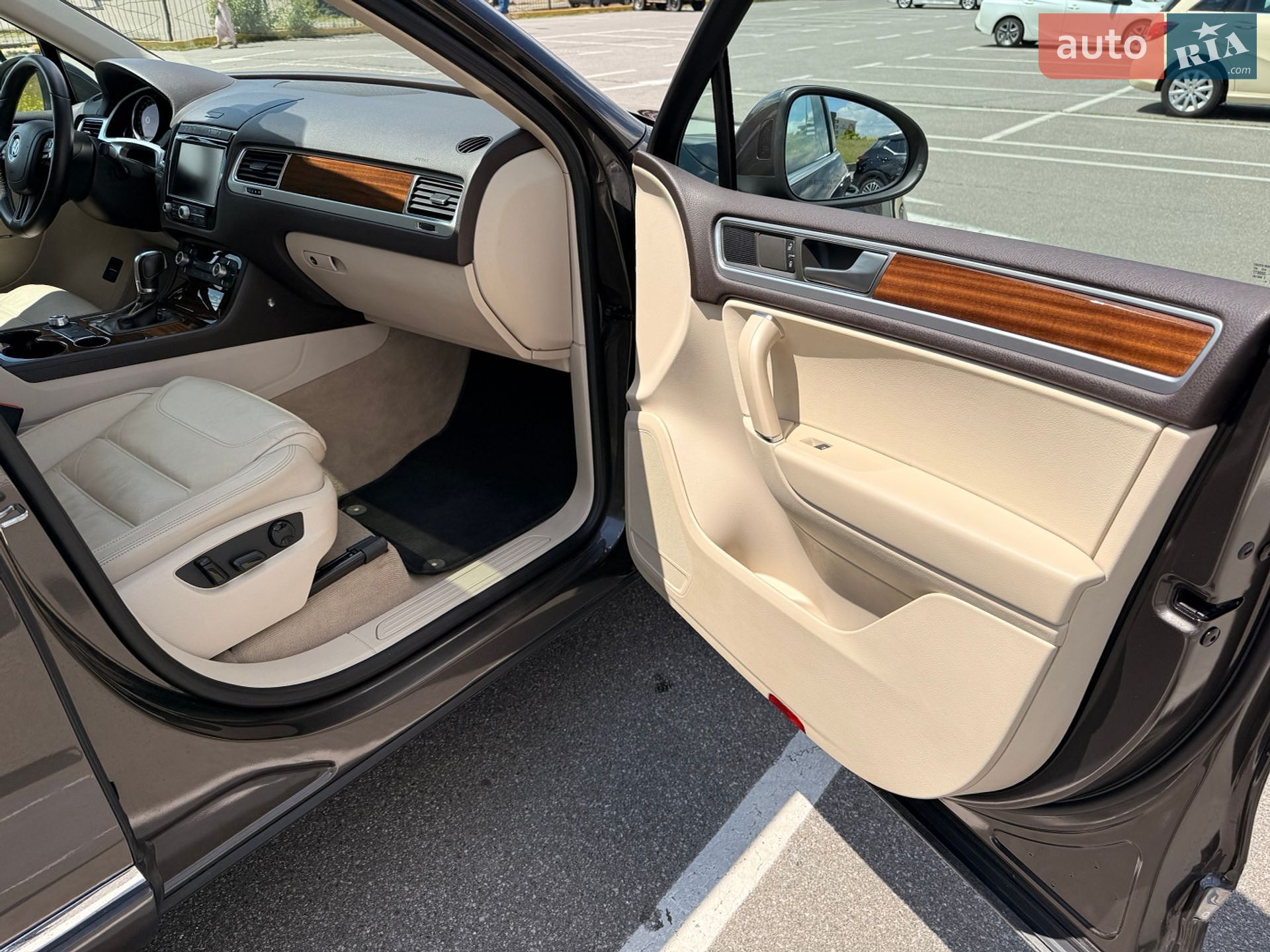 Volkswagen Touareg 2014 VIN WVGEF9BPXFD002032 фото оголошення 12 з 28