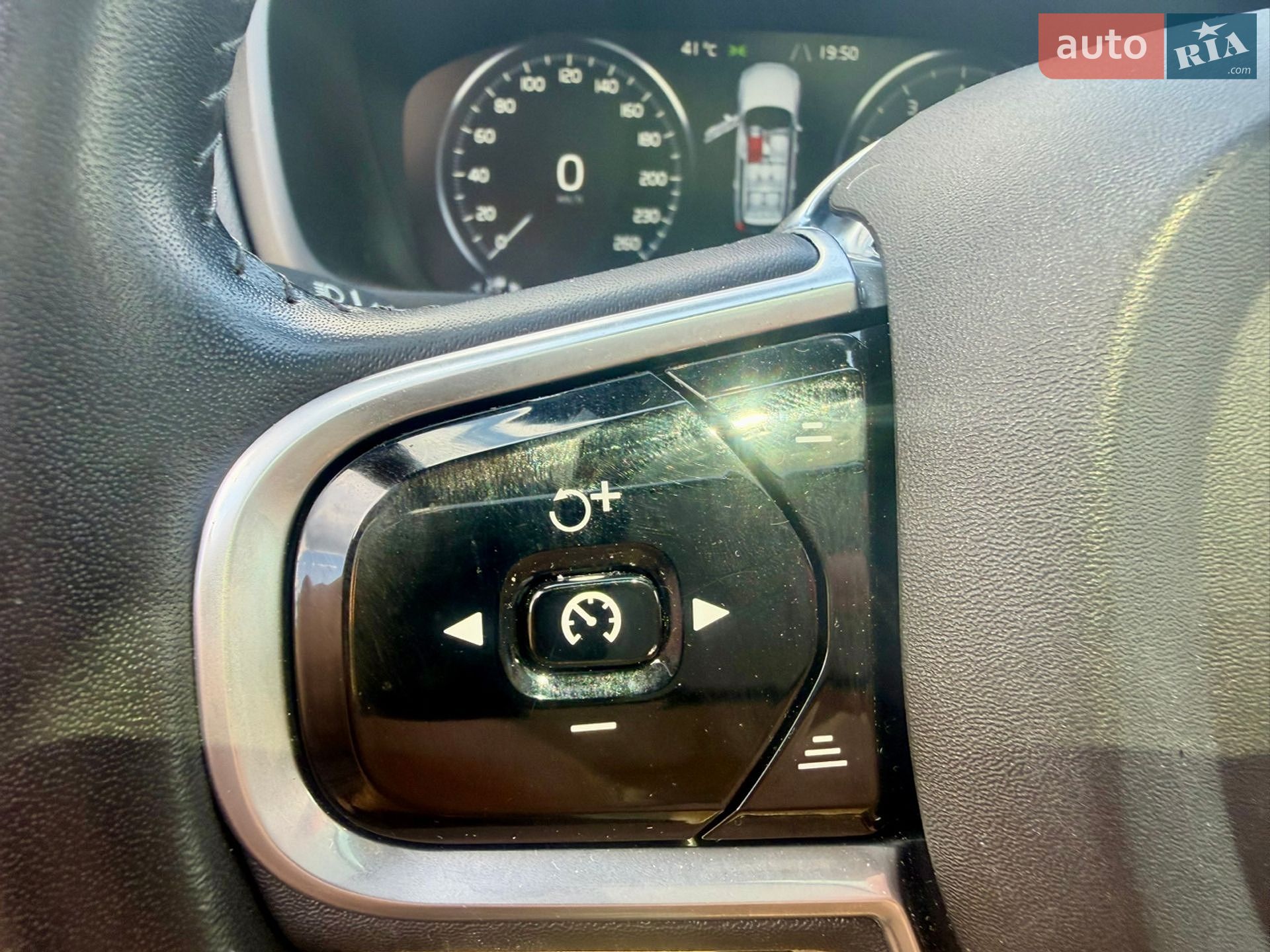 Volvo XC90 2017 VIN YV4A22PK4H1155414 фото оголошення 26 з 59
