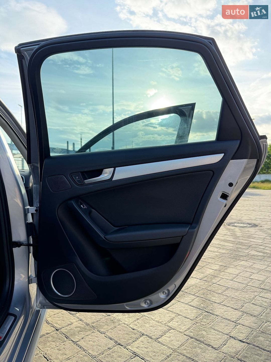 Audi A4 2015 VIN WAUFFAFL6GN015936 фото оголошення 15 з 29