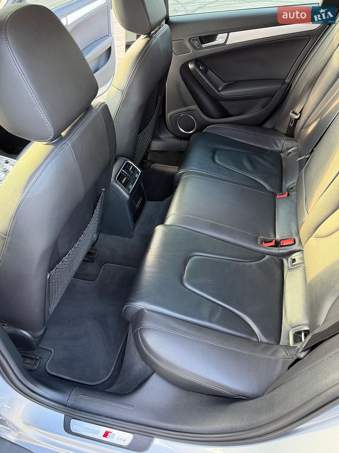Audi A4 2015 VIN WAUFFAFL6GN015936 фото оголошення 18 з 29