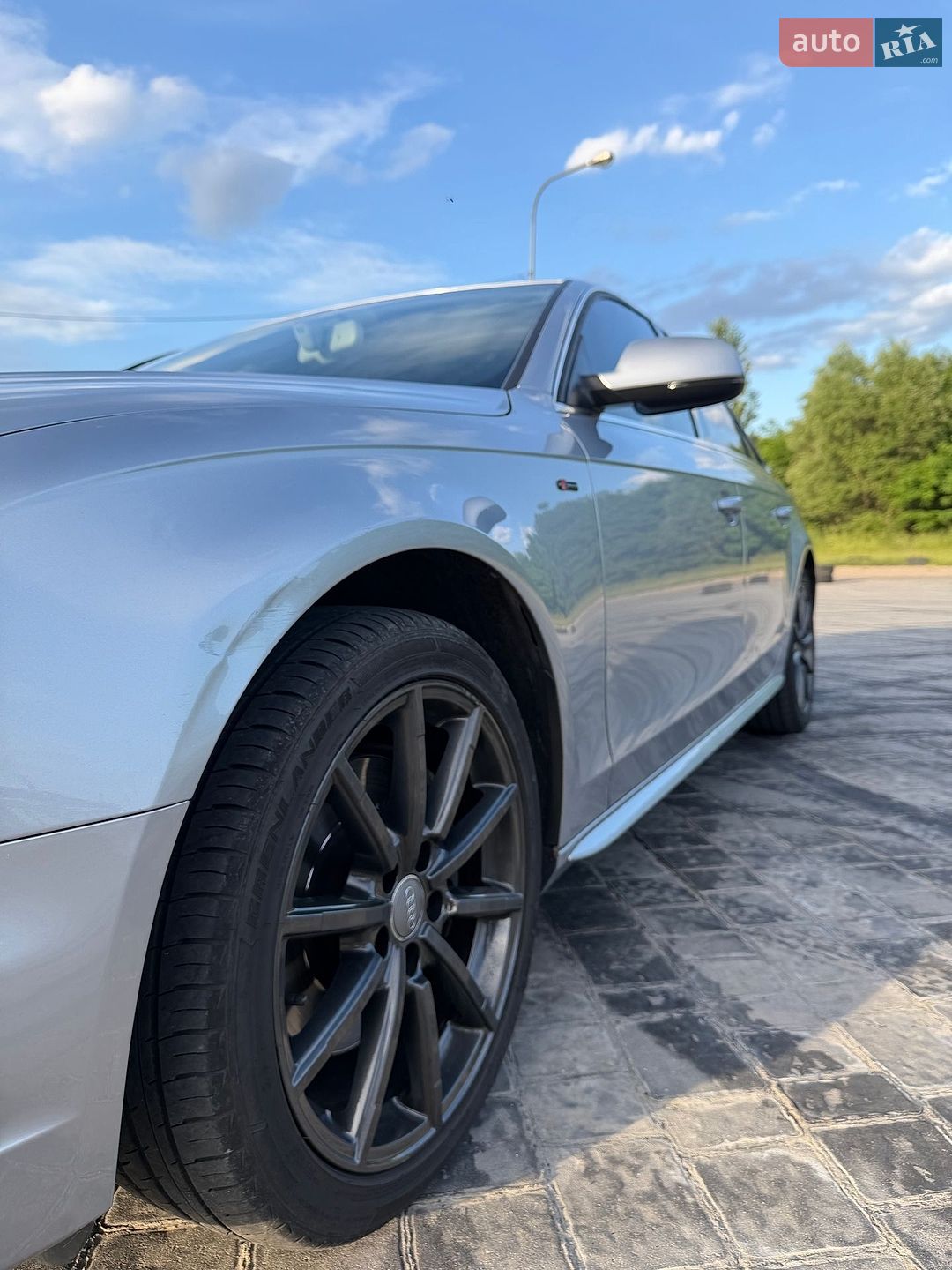Audi A4 2015 VIN WAUFFAFL6GN015936 фото оголошення 10 з 29
