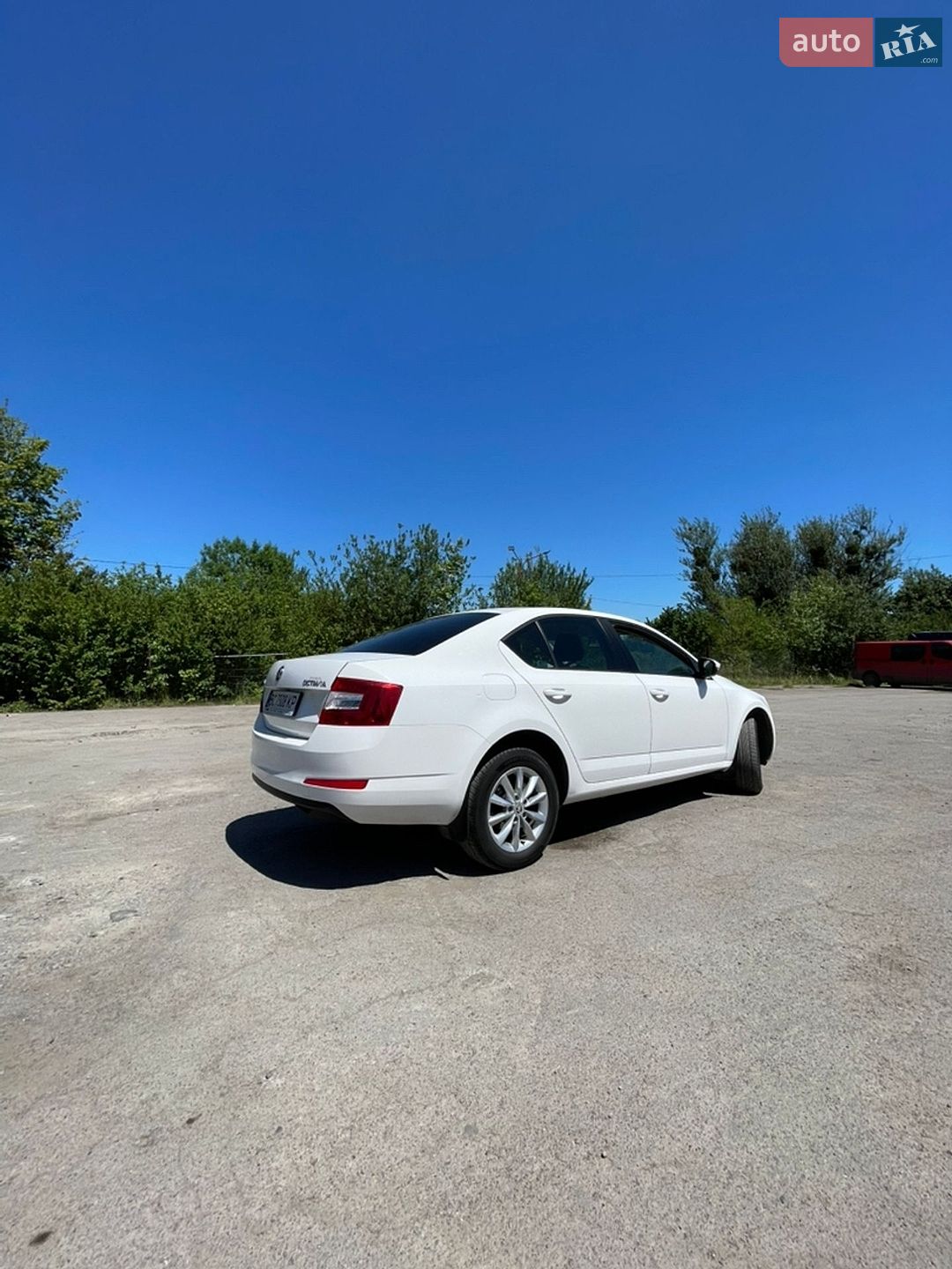 Skoda Octavia 2015 VIN TMBAG7NE4G0093922 фото оголошення 10 з 17