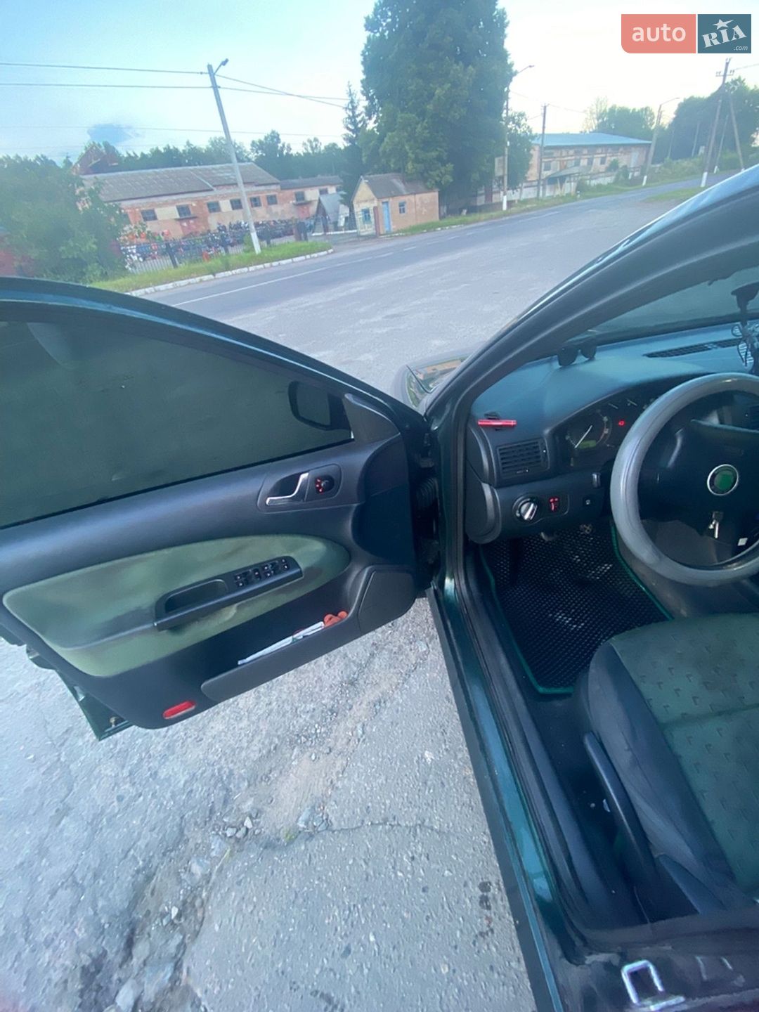 Skoda Octavia 2002 VIN TMBCK11U738680855 фото оголошення 2 з 12