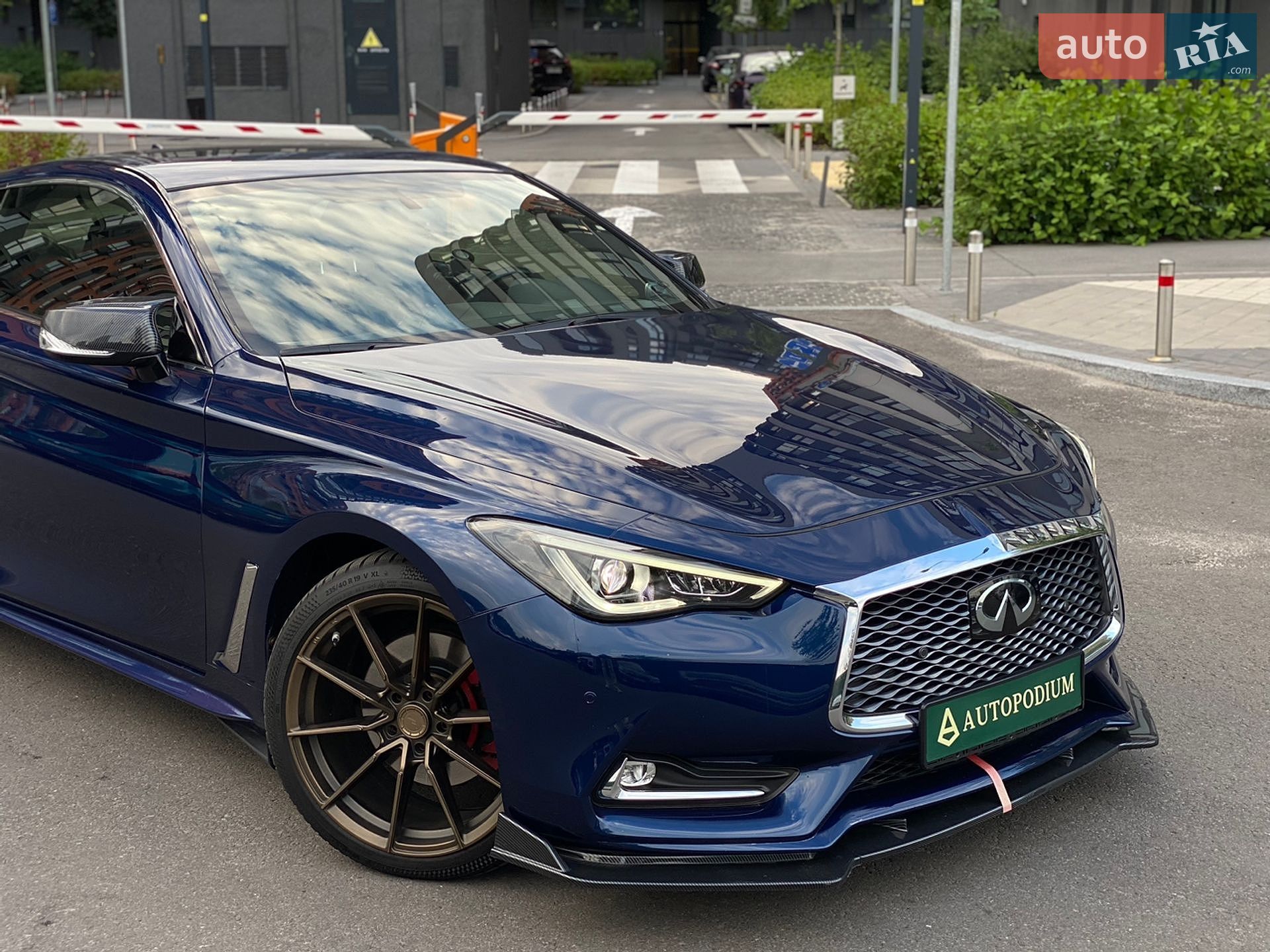 Infiniti Q60 2017 VIN JN1EV7EL8JM391057 фото оголошення 4 з 25