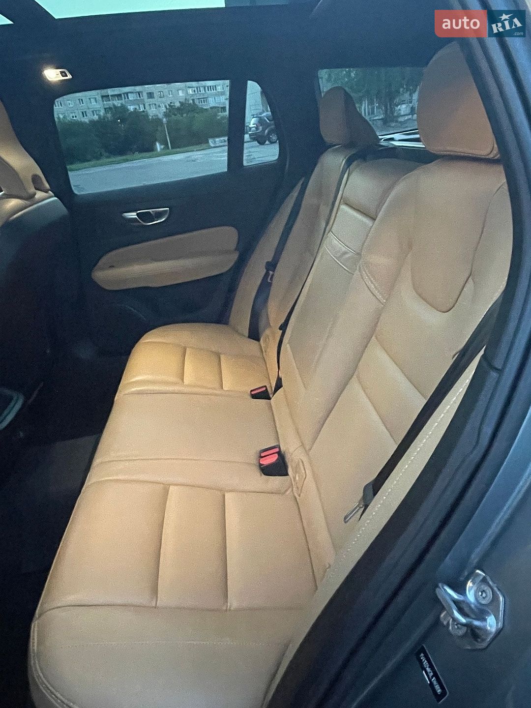 Volvo V60 Cross Country 2019 VIN YV4102WKXL1040896 фото оголошення 7 з 30