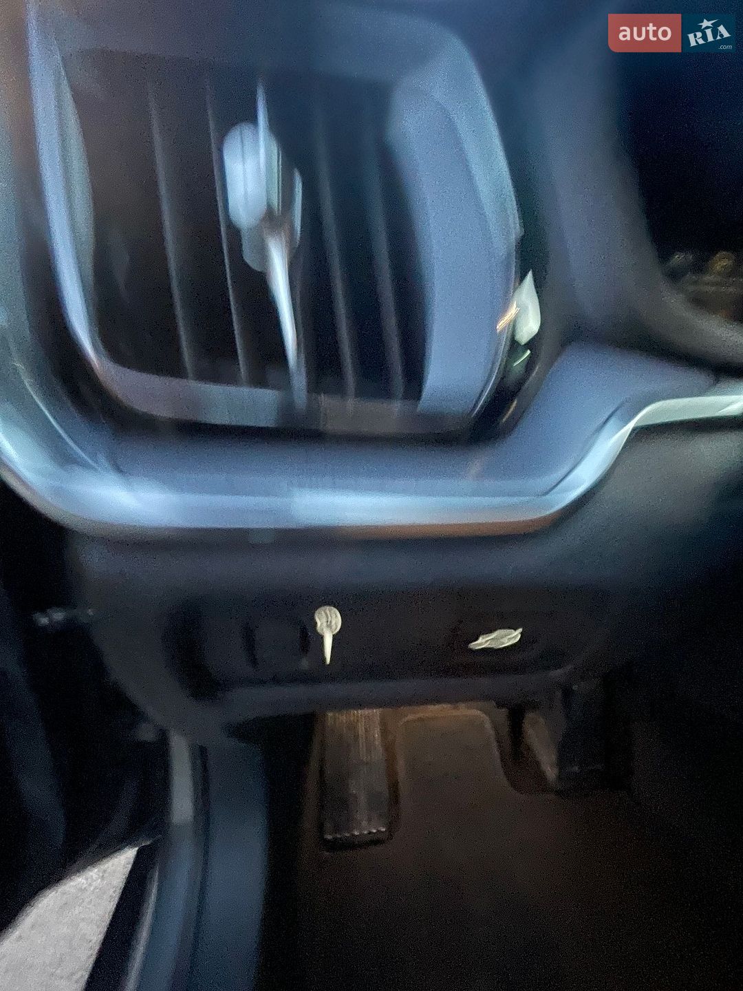 Volvo V60 Cross Country 2019 VIN YV4102WKXL1040896 фото оголошення 13 з 30