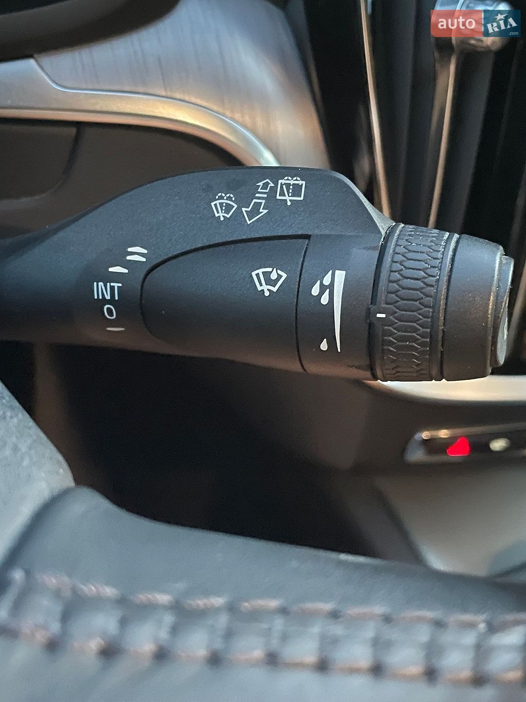 Volvo V60 Cross Country 2019 VIN YV4102WKXL1040896 фото оголошення 15 з 30