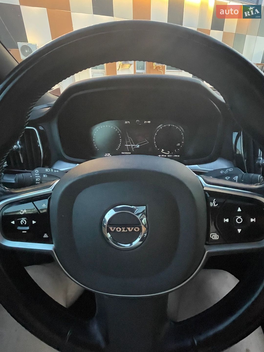 Volvo V60 Cross Country 2019 VIN YV4102WKXL1040896 фото оголошення 16 з 30