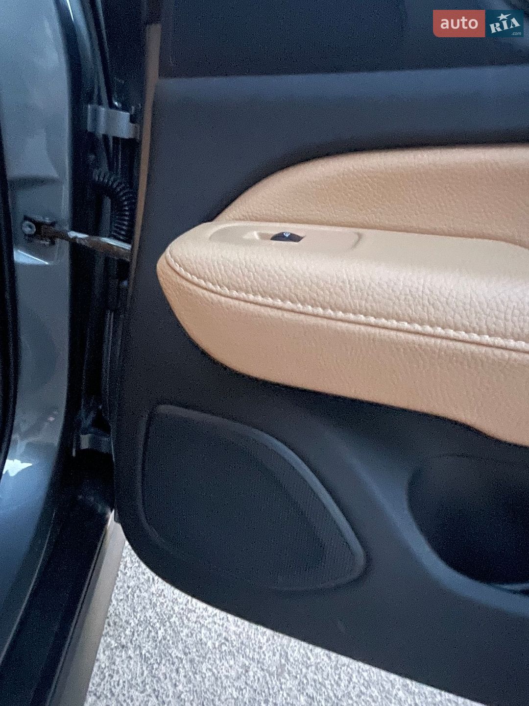 Volvo V60 Cross Country 2019 VIN YV4102WKXL1040896 фото оголошення 26 з 30