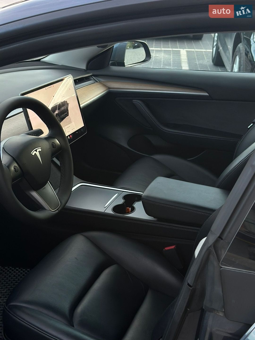 Tesla Model 3 2022 VIN 5YJ3E1EB1NF253383 фото оголошення 16 з 29