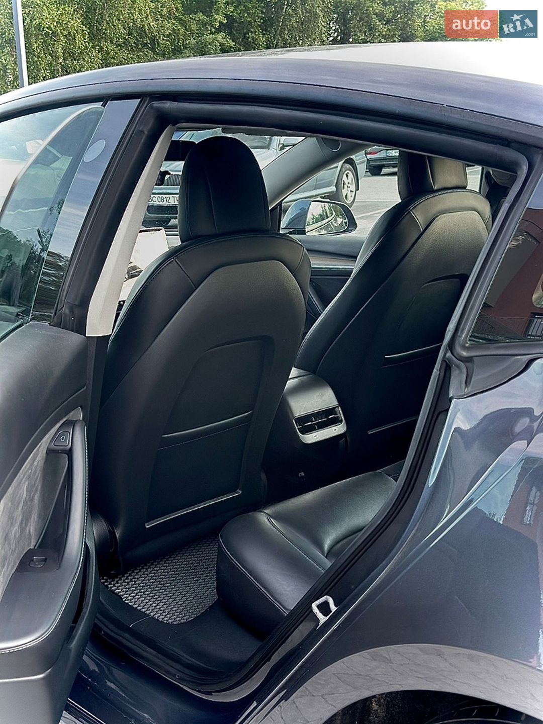 Tesla Model 3 2022 VIN 5YJ3E1EB1NF253383 фото оголошення 18 з 29