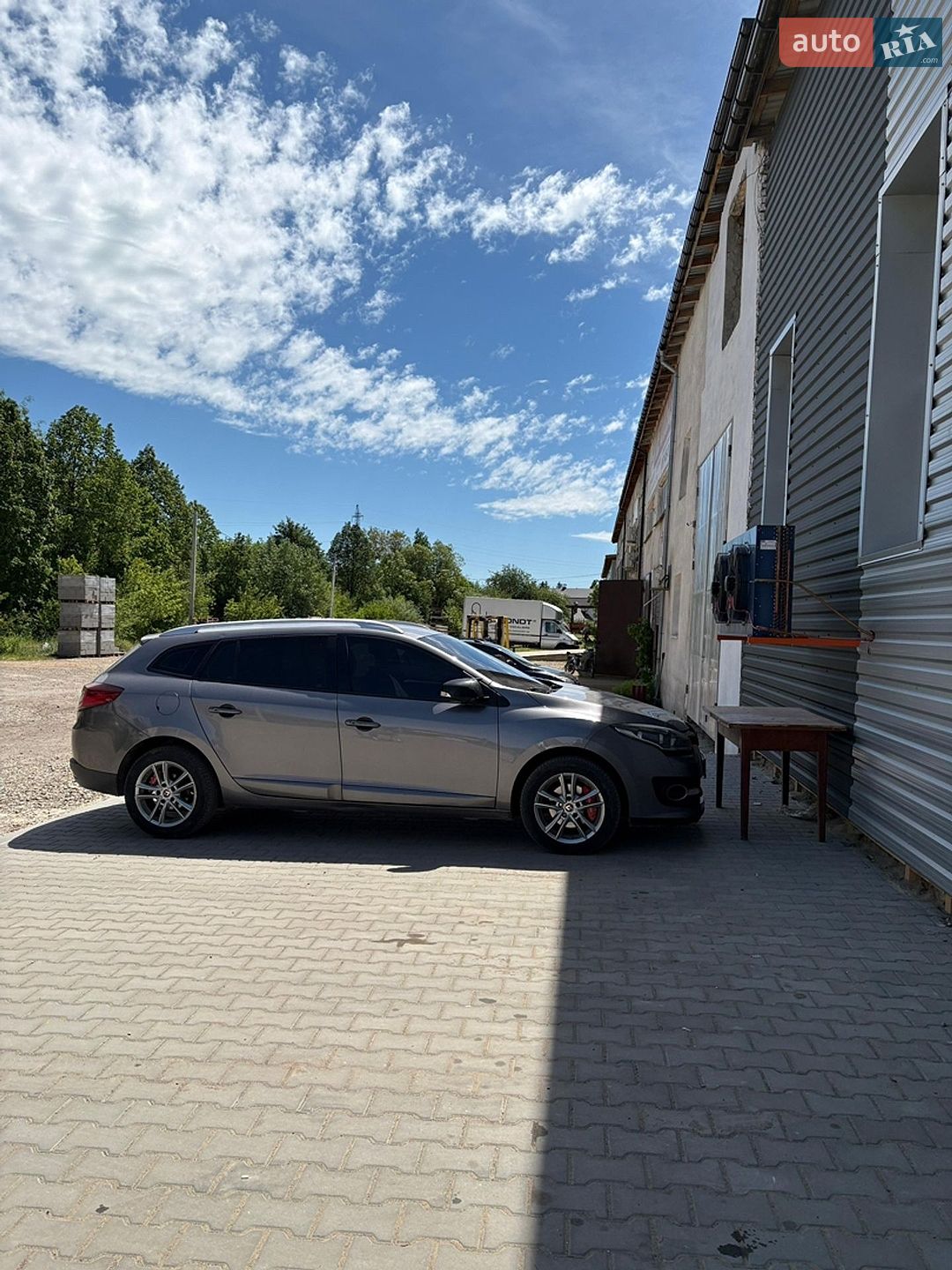 Renault Megane 2015 VIN VF1KZ140652147258 фото оголошення 2 з 9