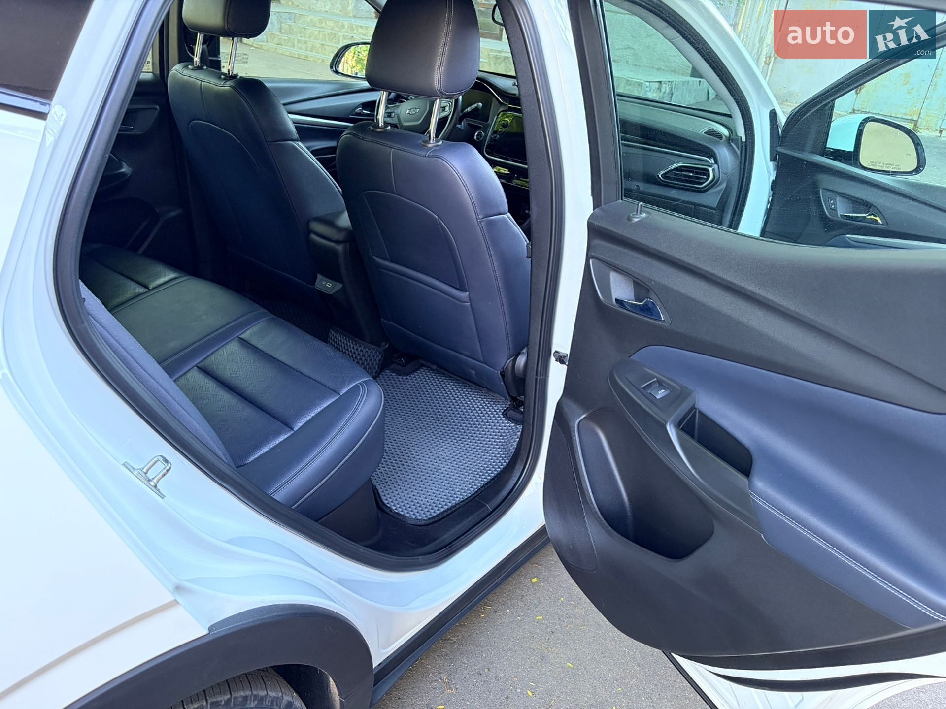 Chevrolet Bolt EUV 2022 VIN 1G1FY6S0XP4115543 фото оголошення 14 з 30