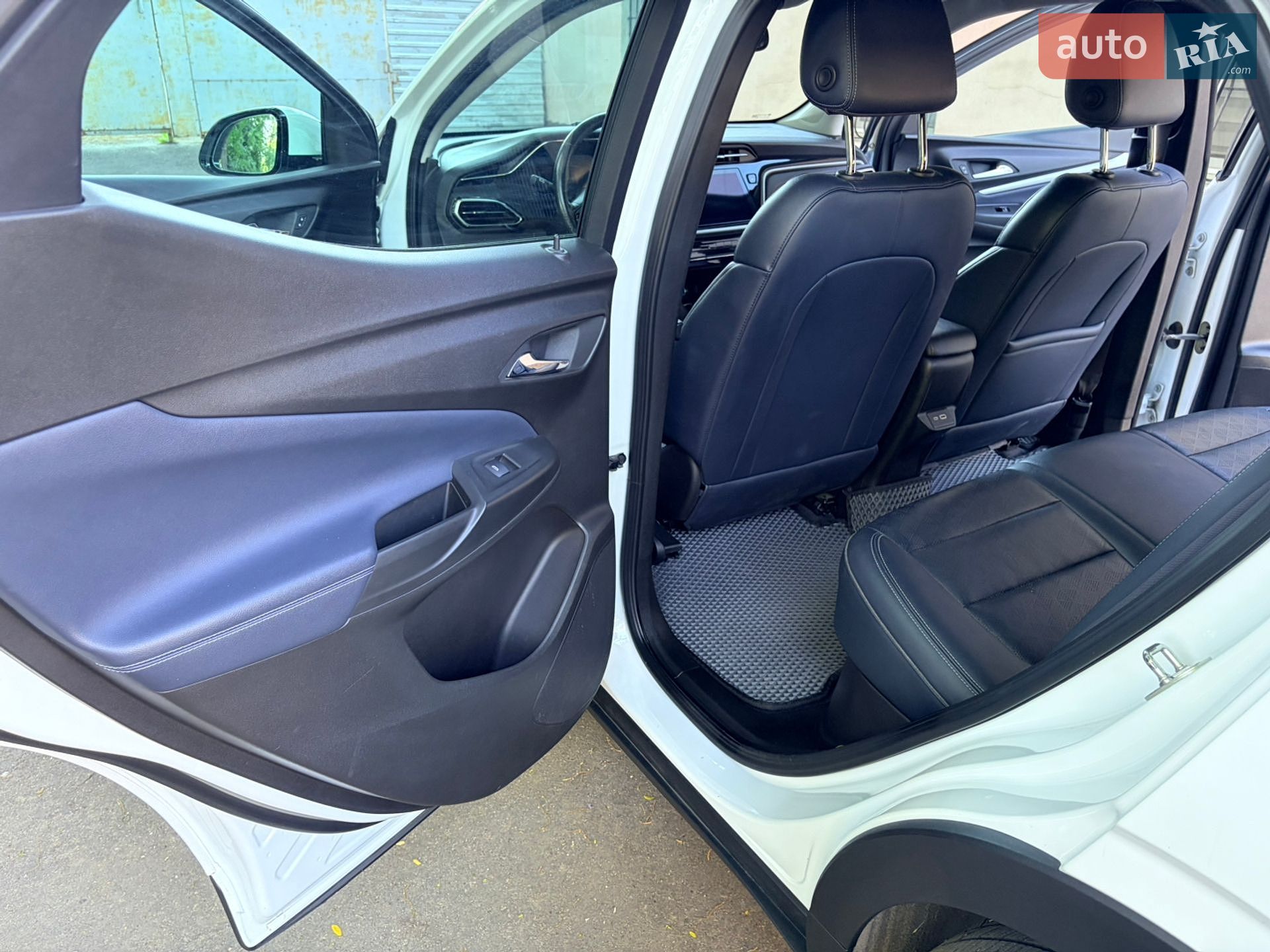 Chevrolet Bolt EUV 2022 VIN 1G1FY6S0XP4115543 фото оголошення 16 з 30