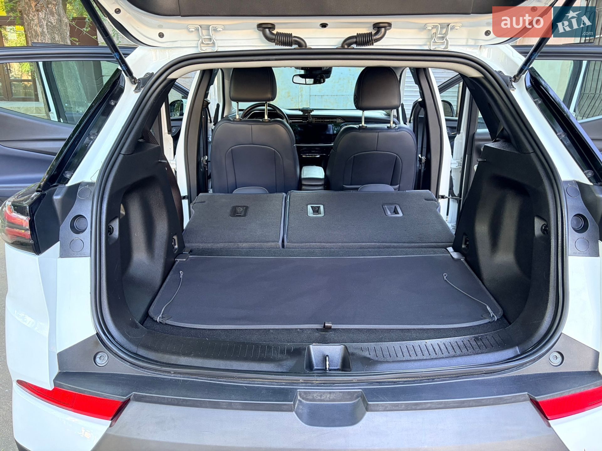 Chevrolet Bolt EUV 2022 VIN 1G1FY6S0XP4115543 фото оголошення 18 з 30
