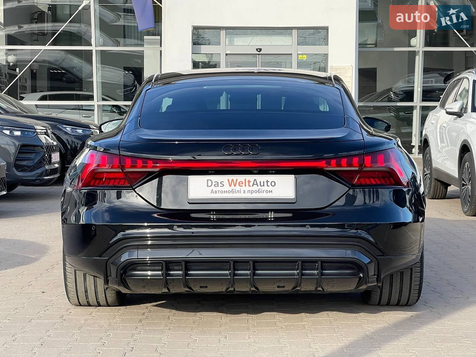 Audi e-tron GT 2022 VIN WAUZZZFW9N7010289 фото оголошення 8 з 38