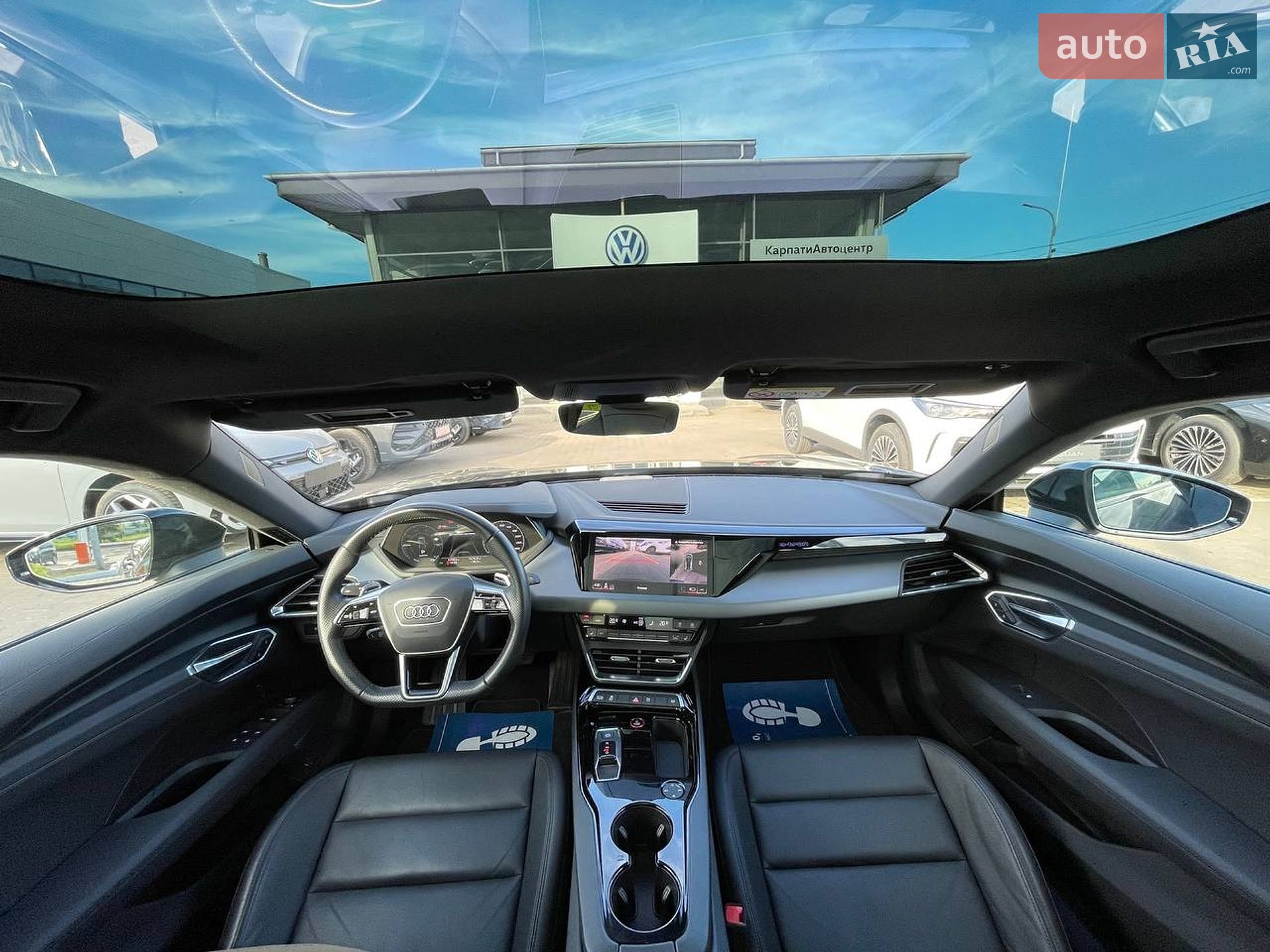 Audi e-tron GT 2022 VIN WAUZZZFW9N7010289 фото оголошення 22 з 38
